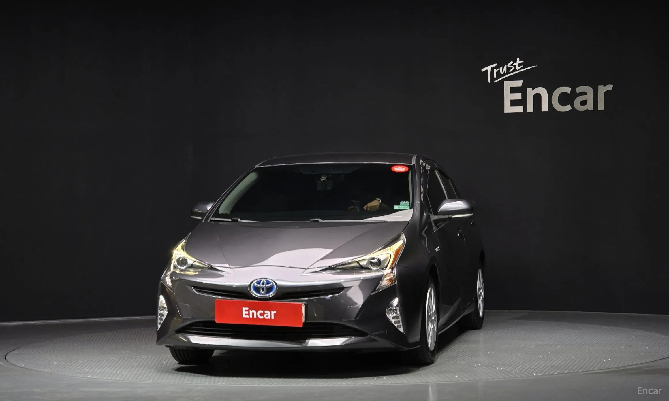 Toyota Prius 4th Generation превью 3