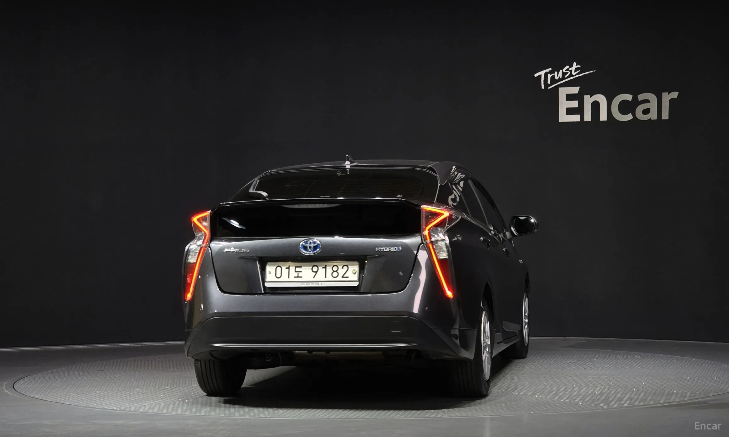 Toyota Prius 4th Generation превью 4