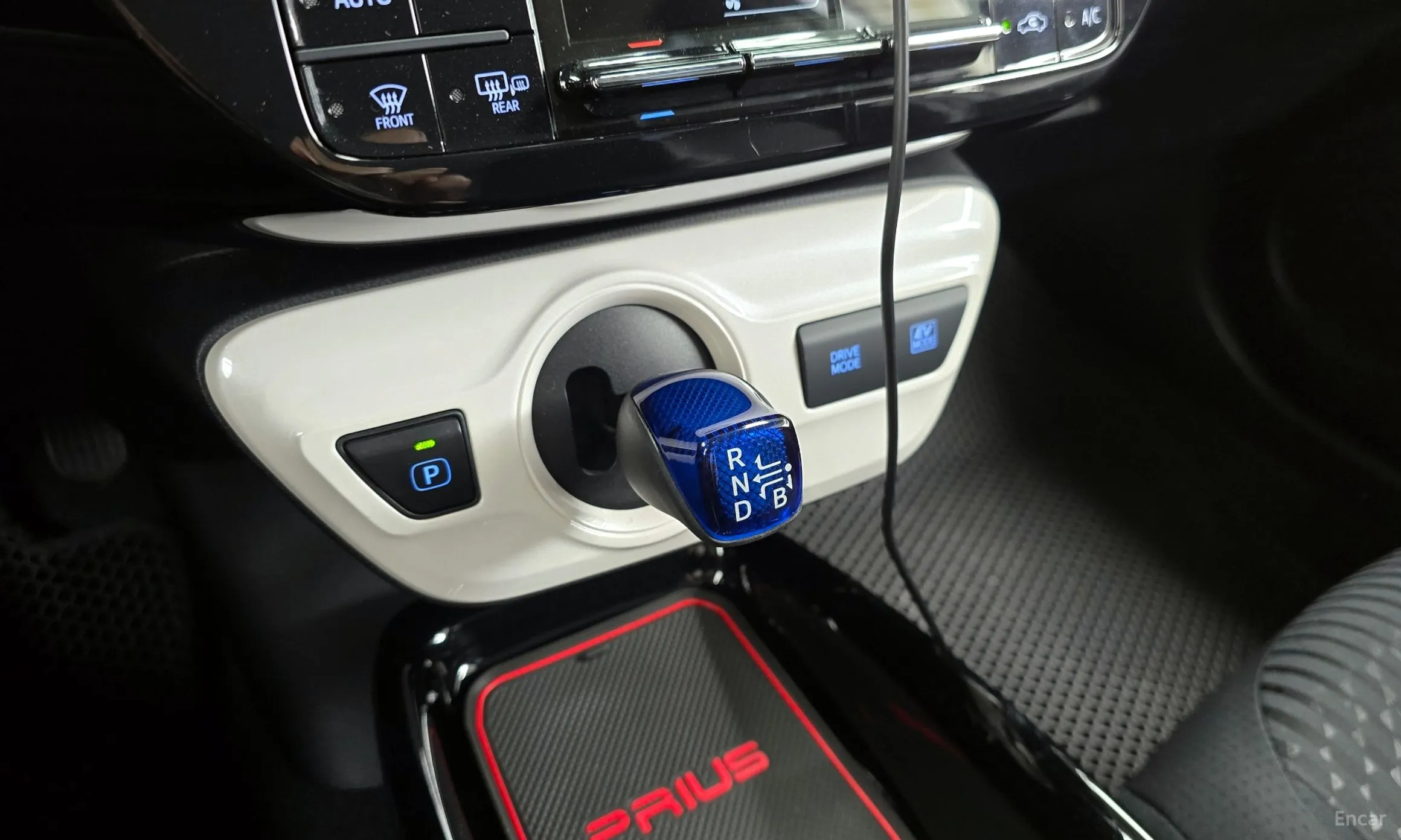 Toyota Prius 4th Generation превью 9