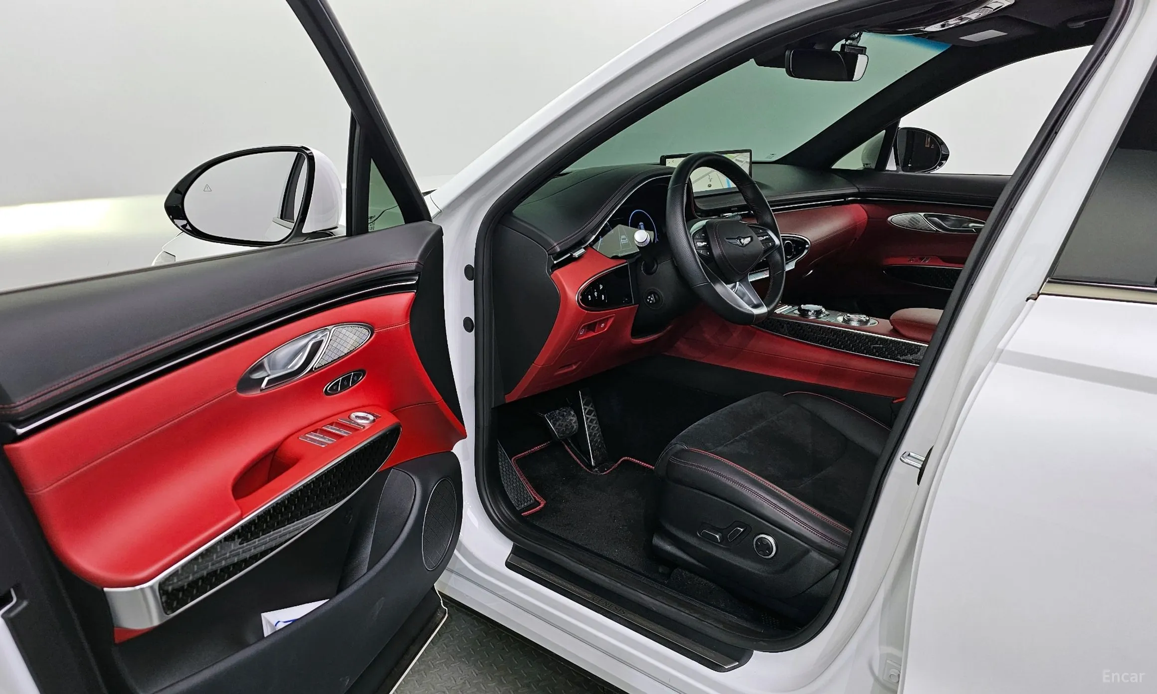 Genesis GV70 превью 10