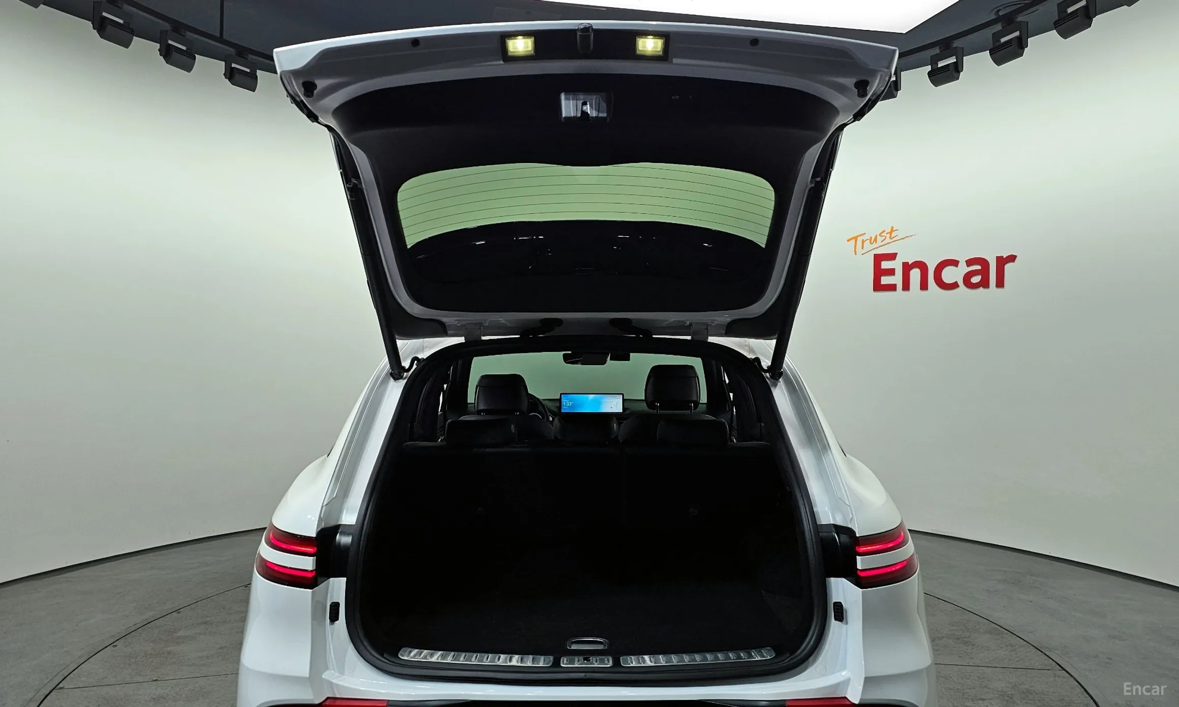 Genesis GV70 превью 20