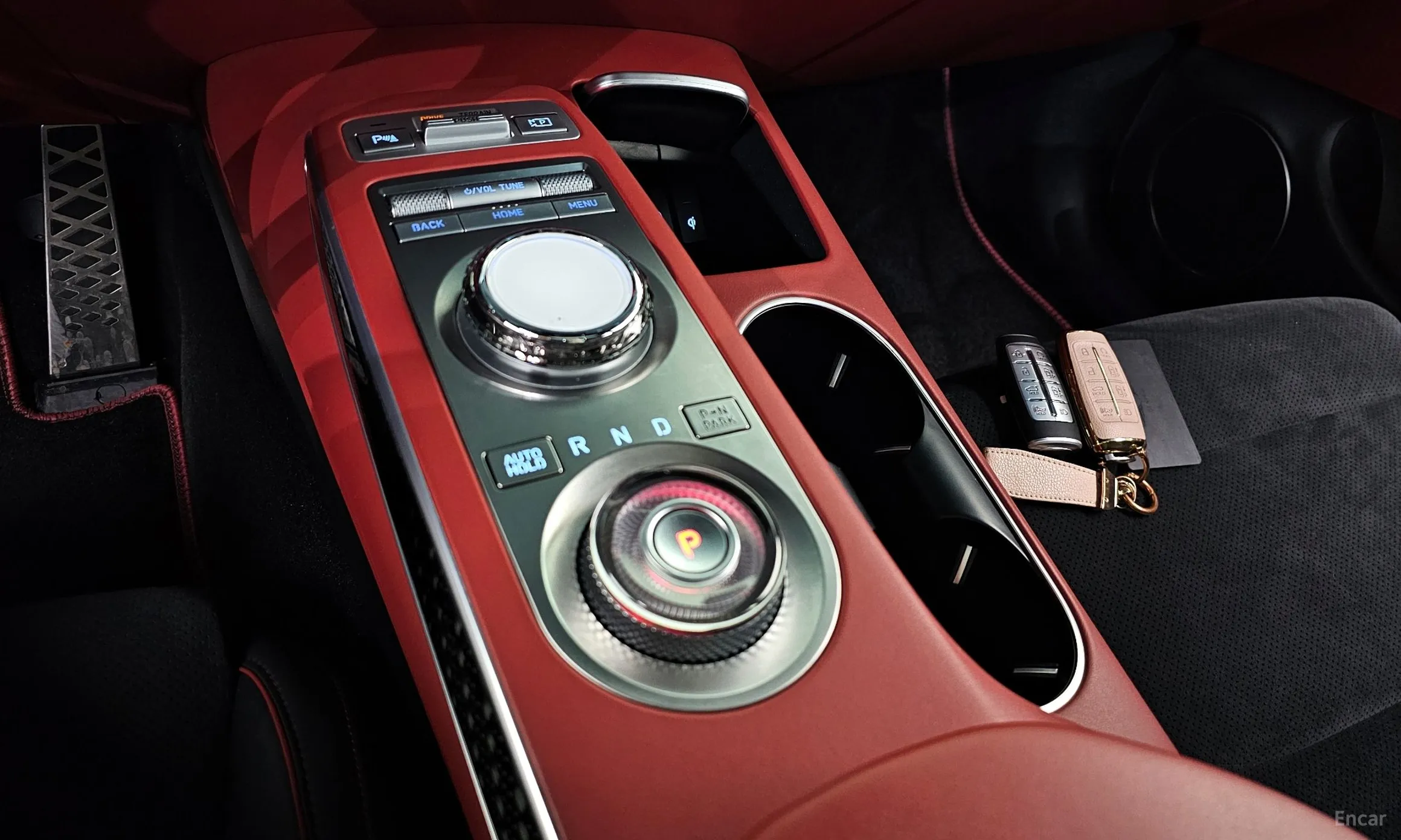 Genesis GV70 превью 9