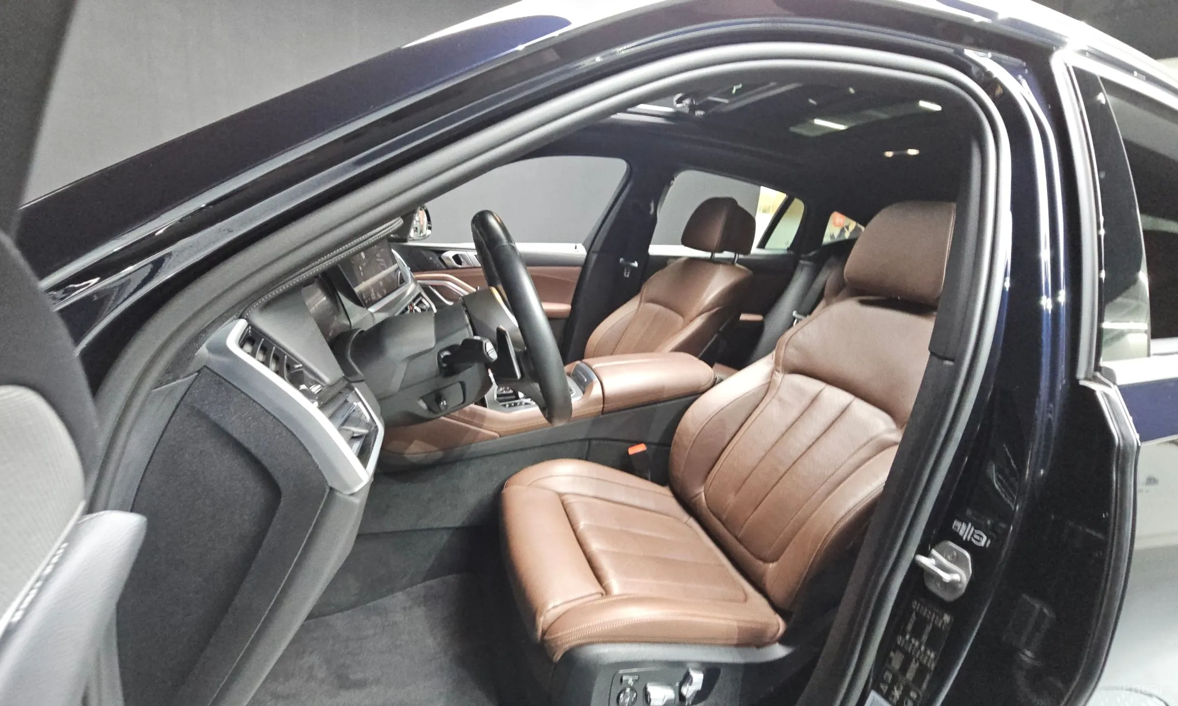 BMW X6 (G06) превью 10