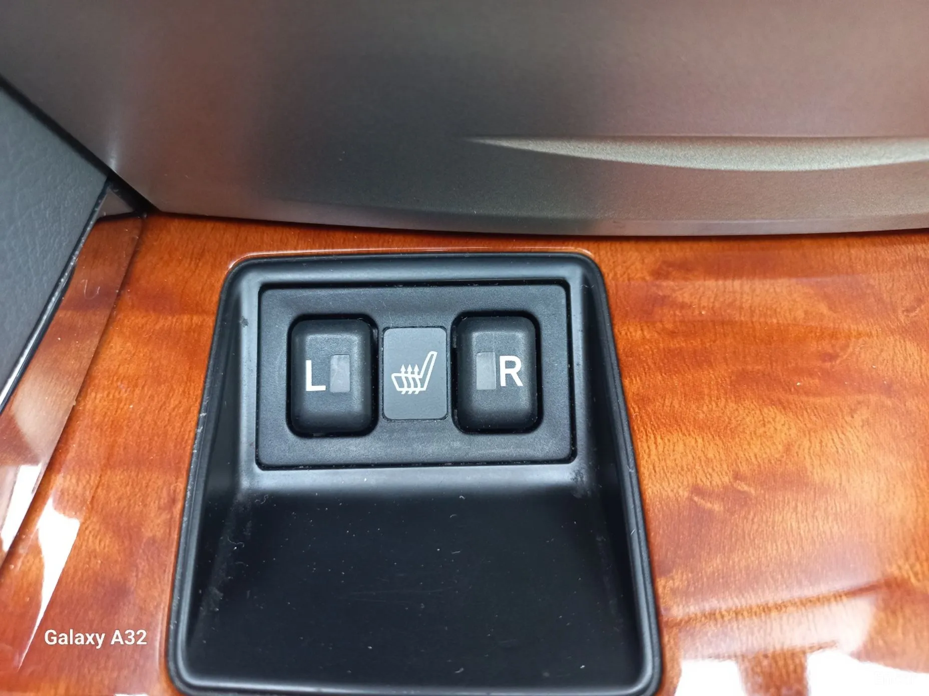 Toyota Camry превью 9