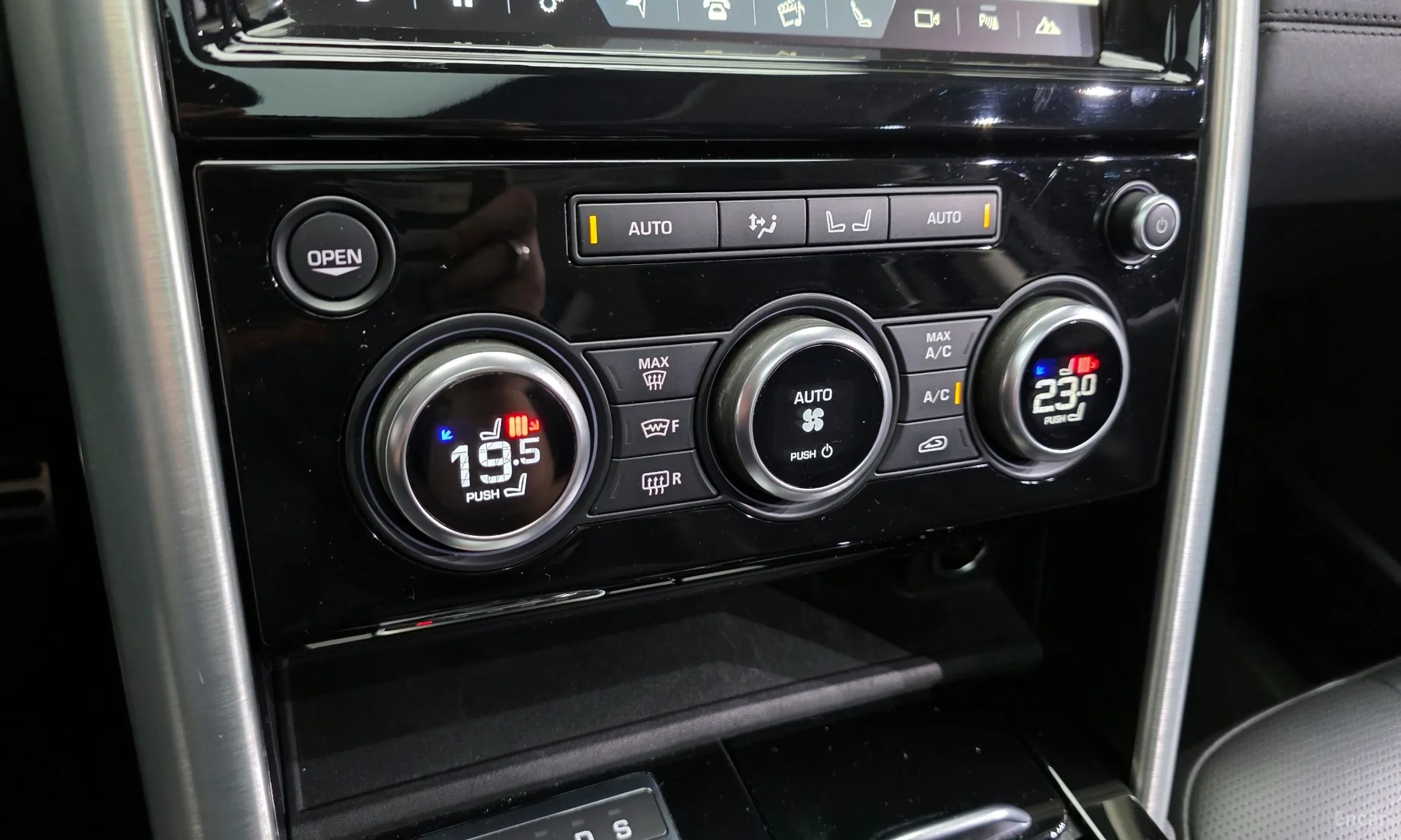 Land Rover Discovery 5 превью 18