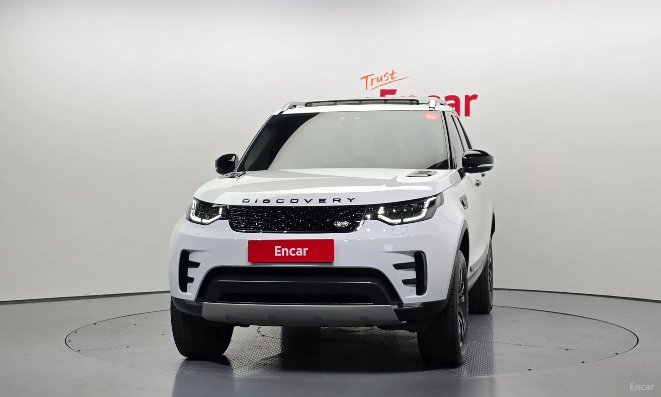 Land Rover Discovery 5 превью 3