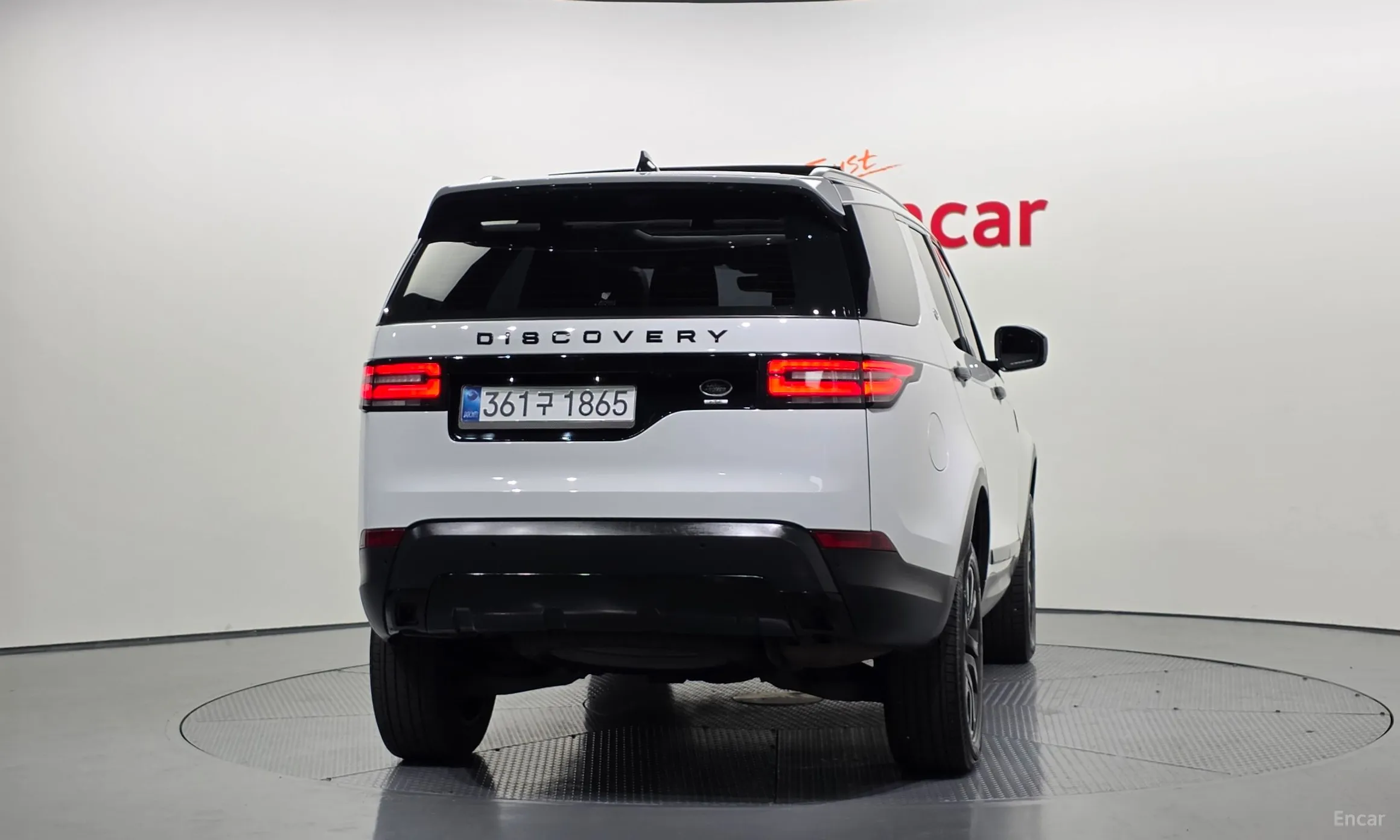 Land Rover Discovery 5 превью 4