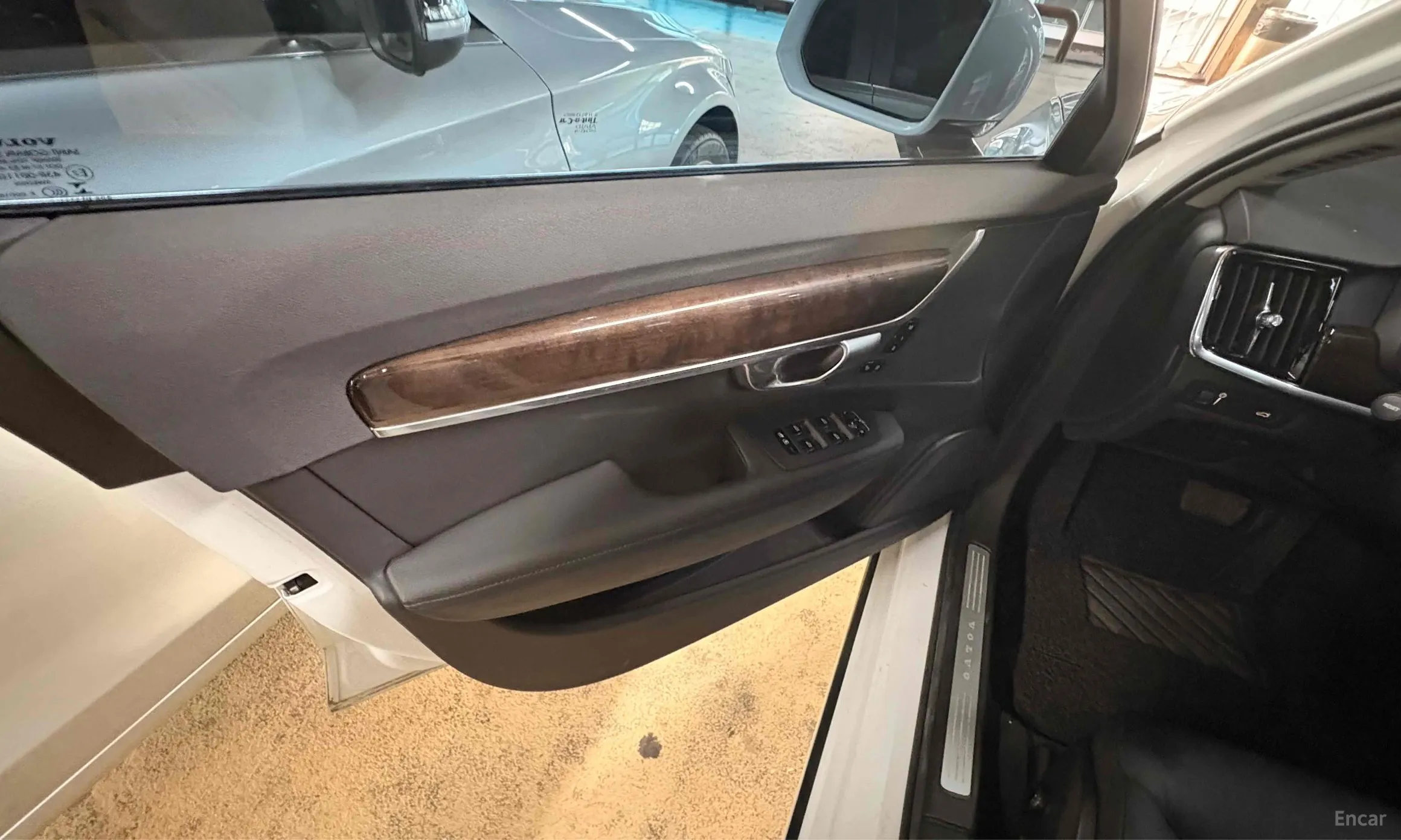 Volvo S90 превью 14