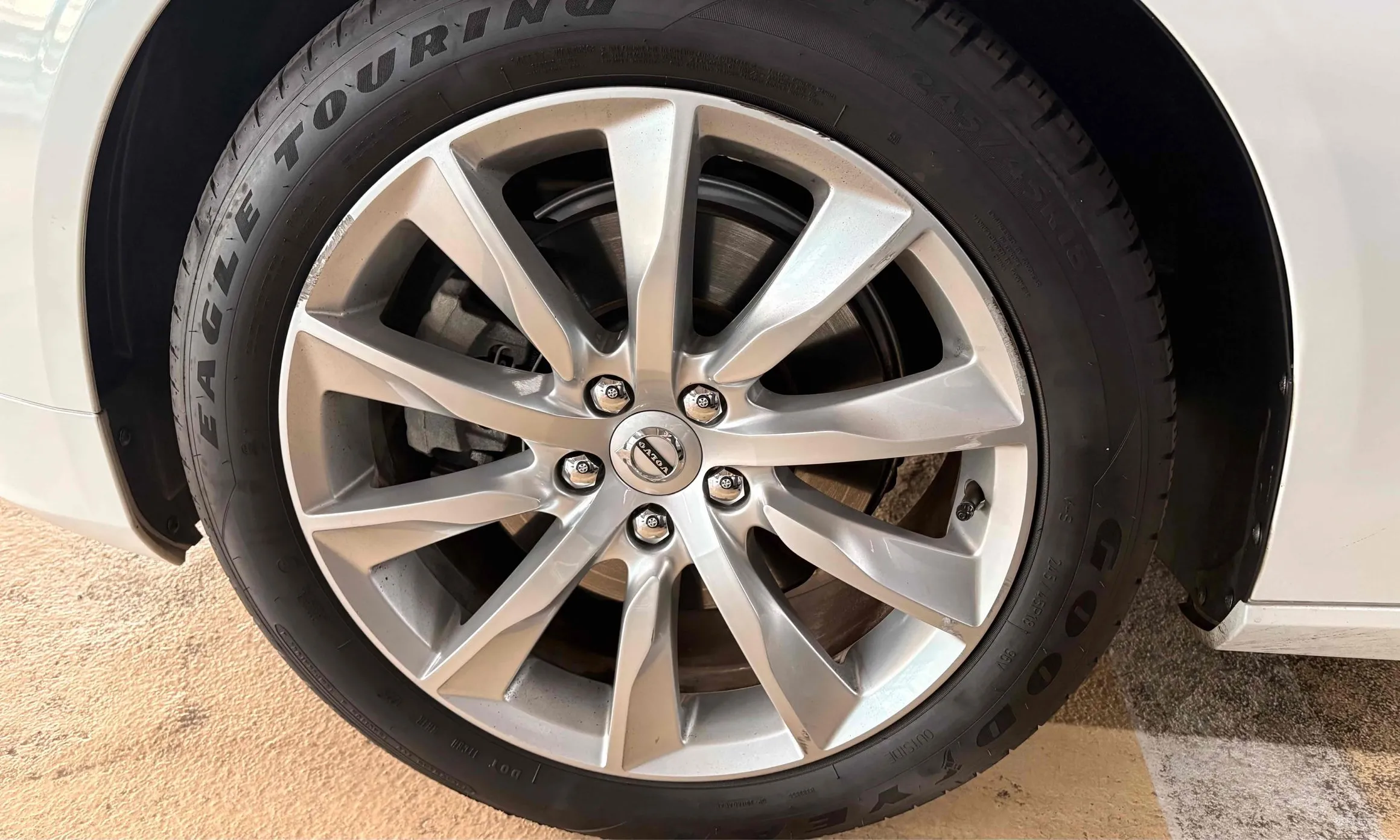 Volvo S90 превью 17