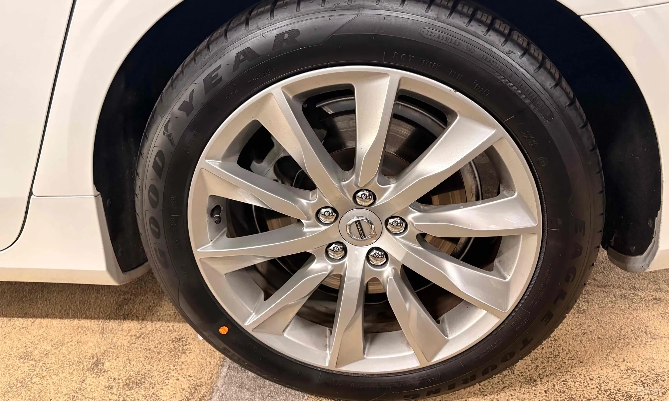 Volvo S90 превью 18