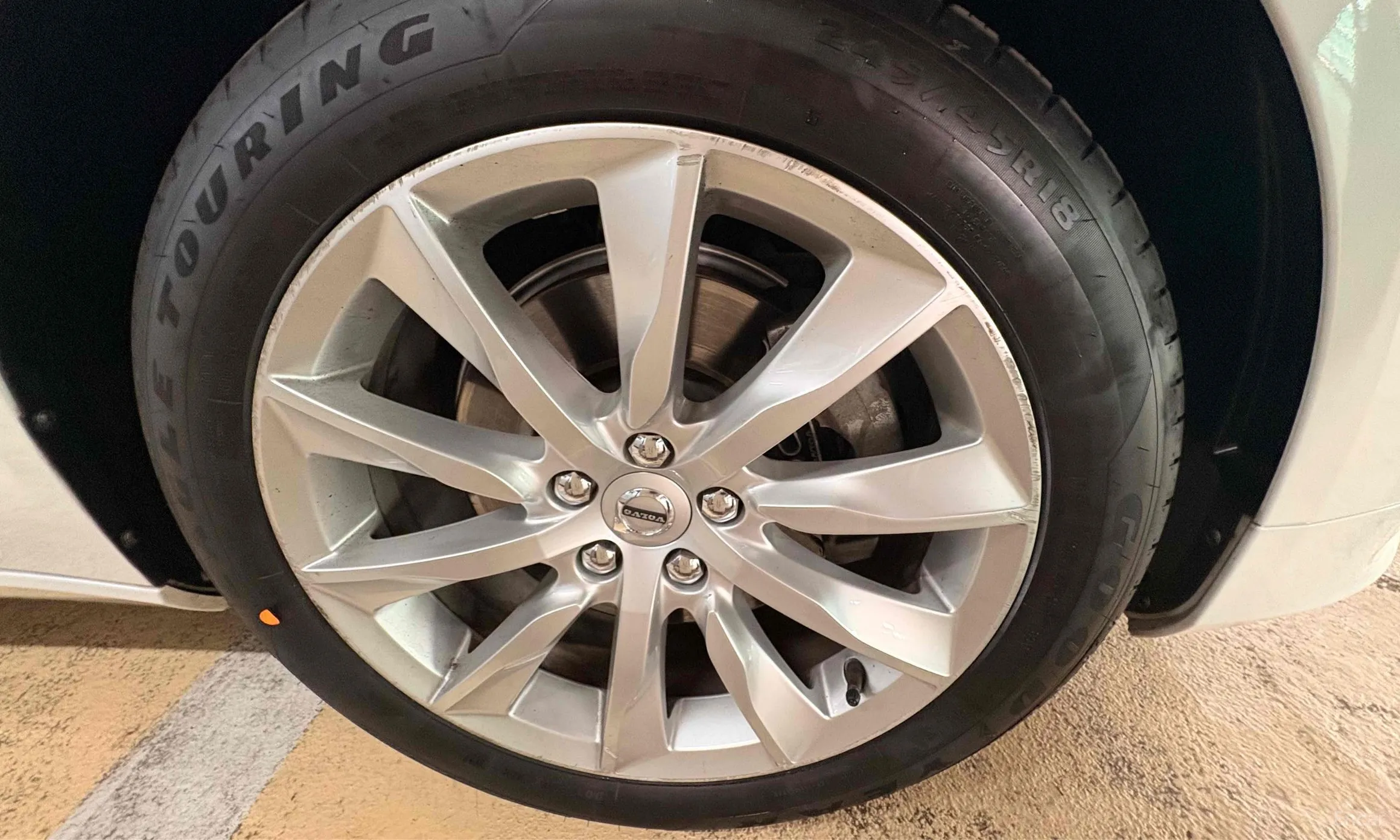 Volvo S90 превью 20