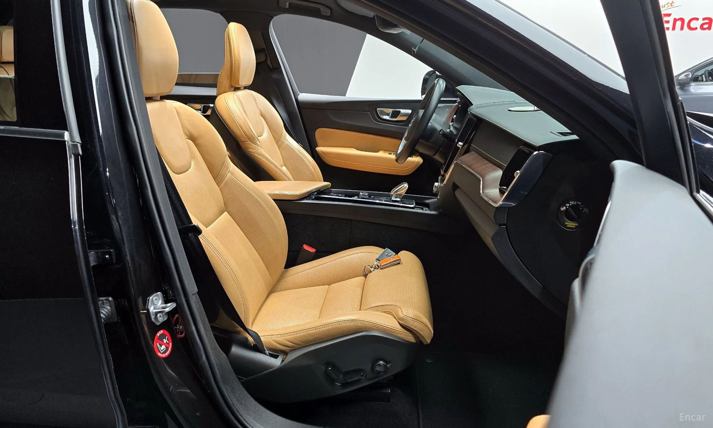 Volvo XC60 Gen 2 превью 10