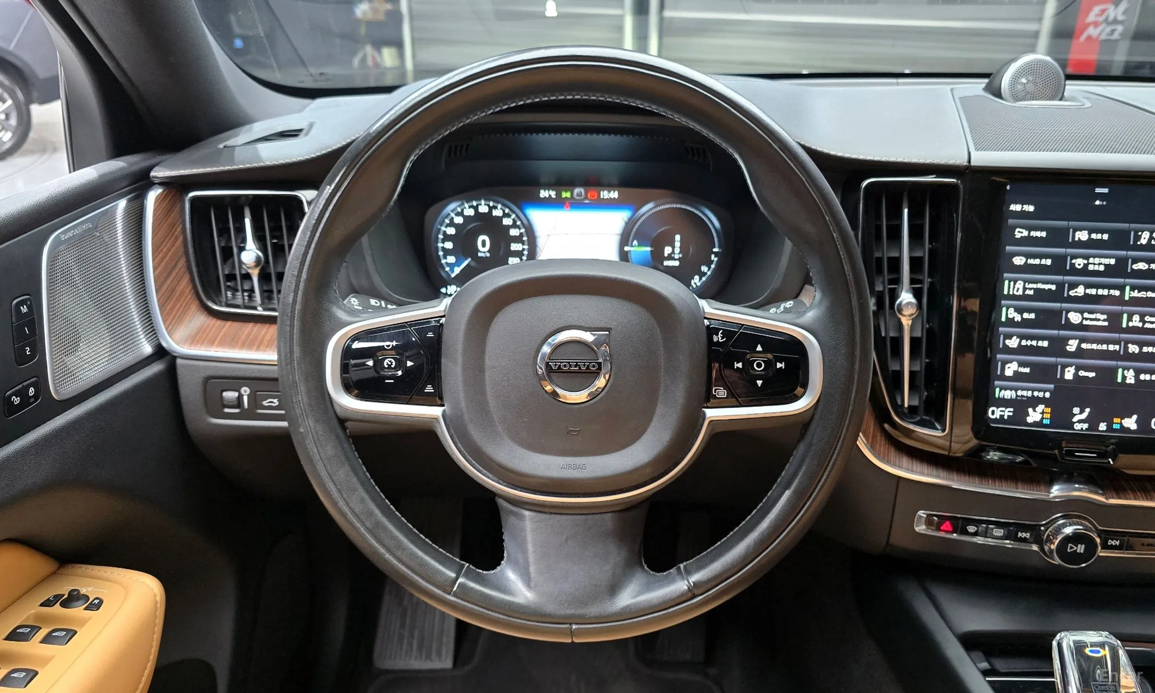 Volvo XC60 Gen 2 превью 13