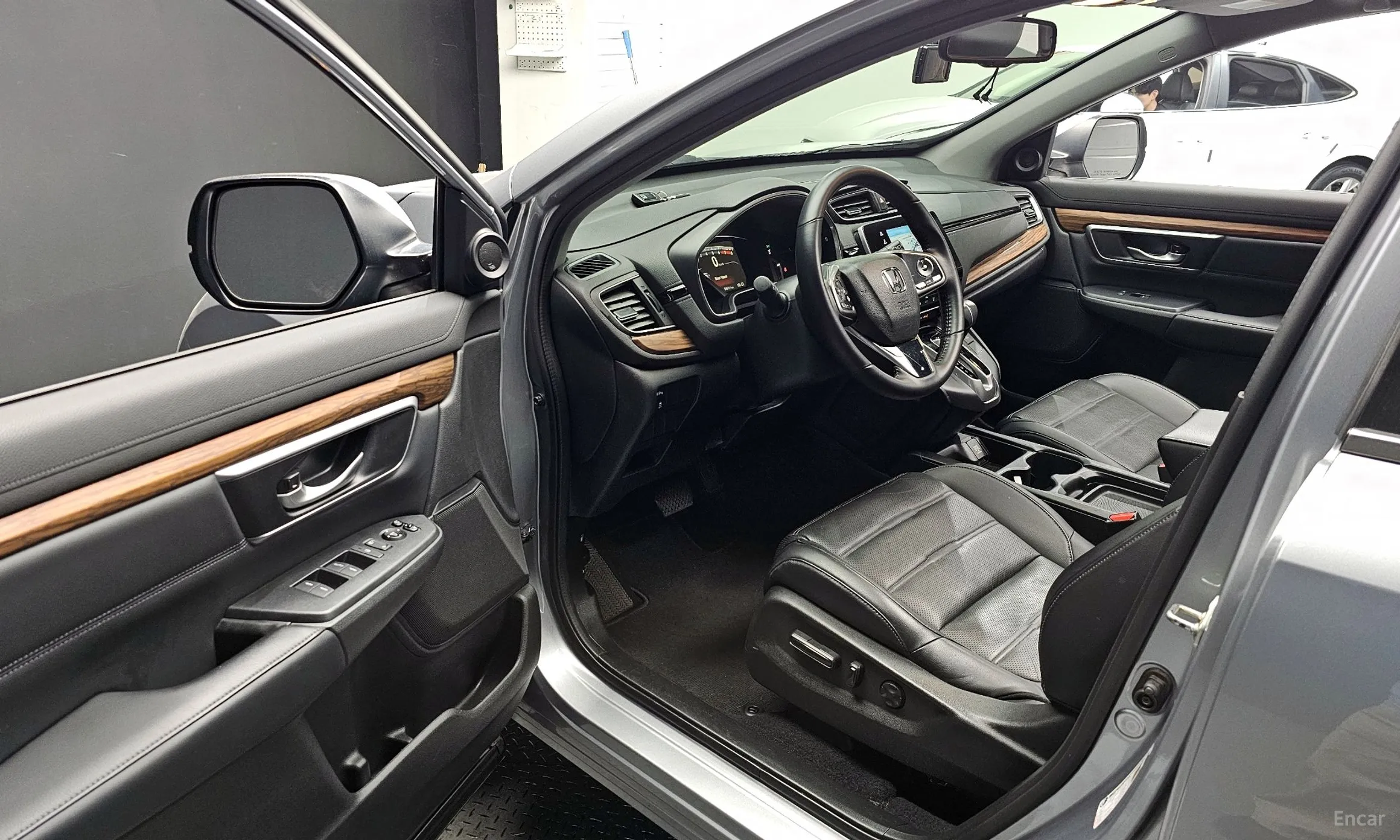 Honda CR-V 5th generation превью 10
