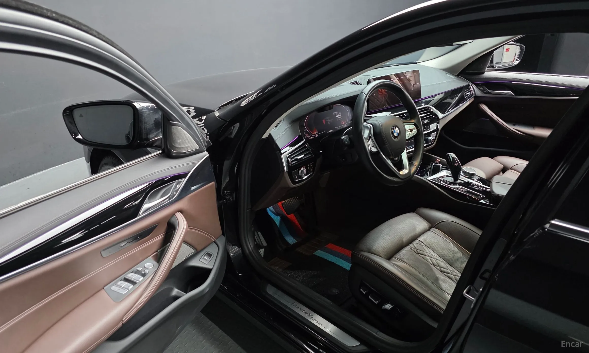 BMW 5 Series (G30) превью 11