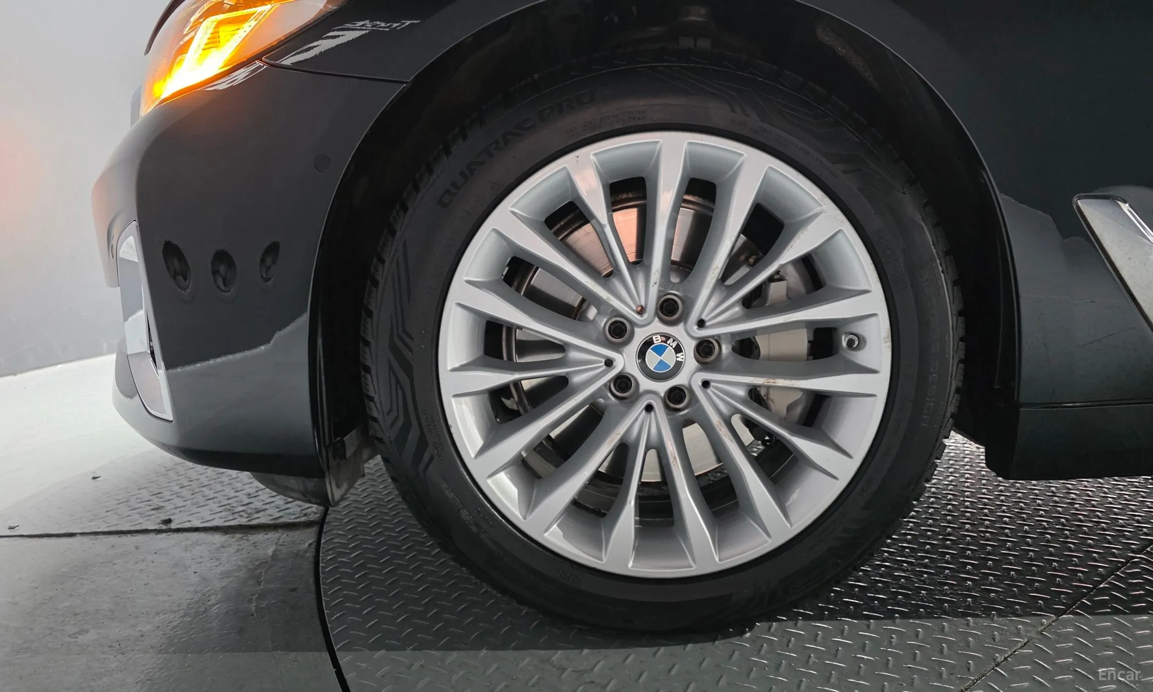 BMW 5 Series (G30) превью 5