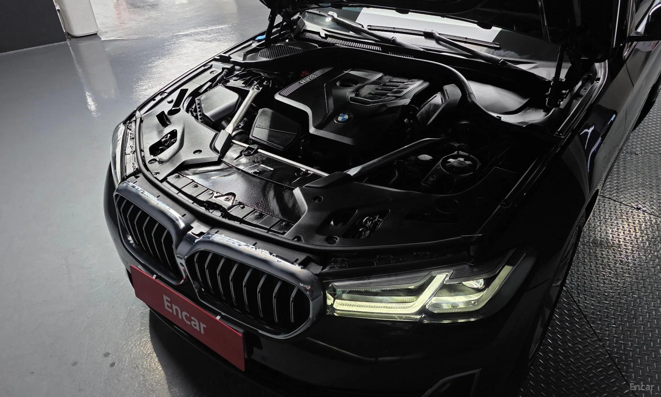 BMW 5 Series (G30) превью 6