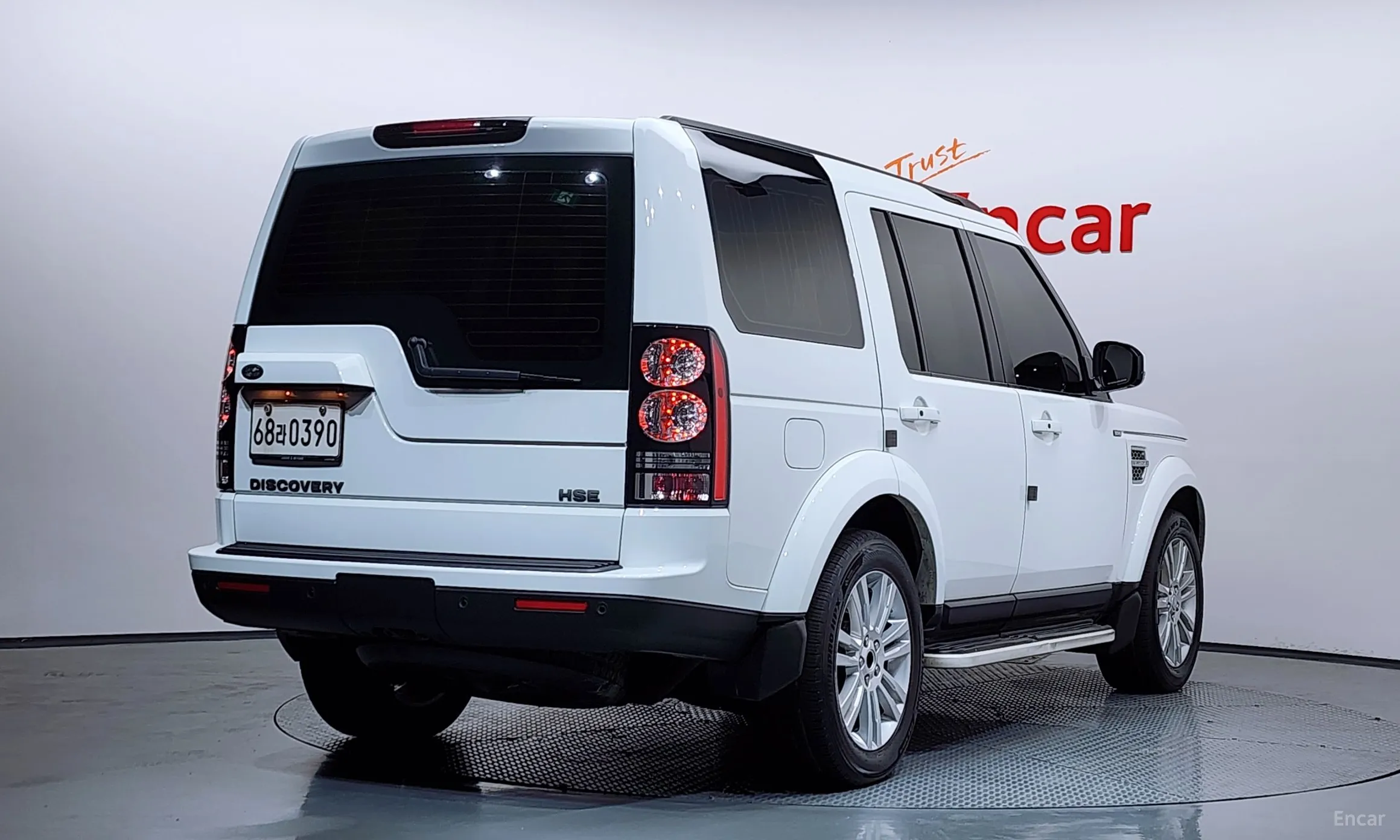 Land Rover Discovery 4