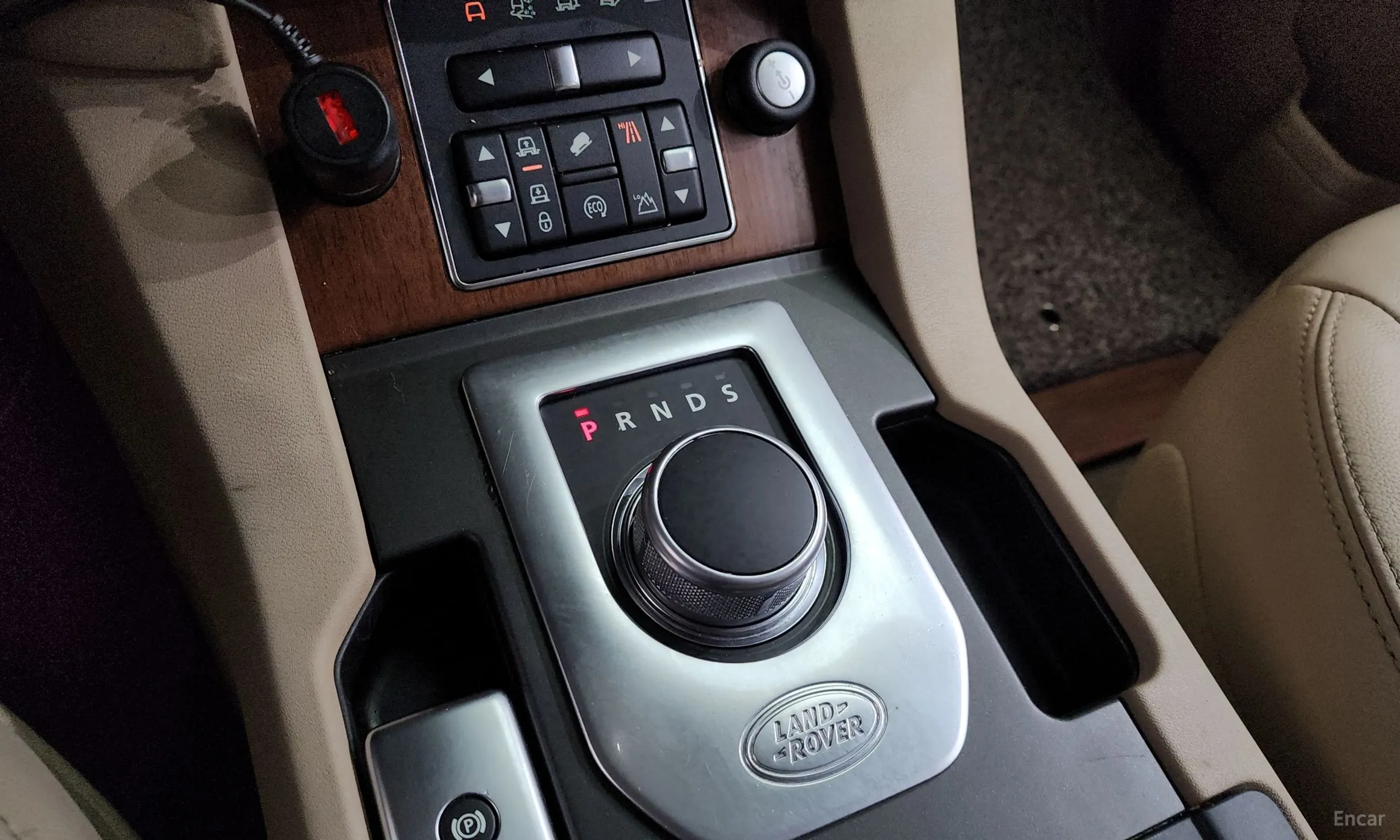 Land Rover Discovery 4 превью 9