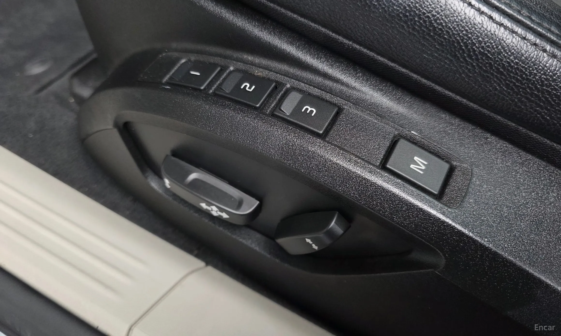 Volvo V40 превью 18