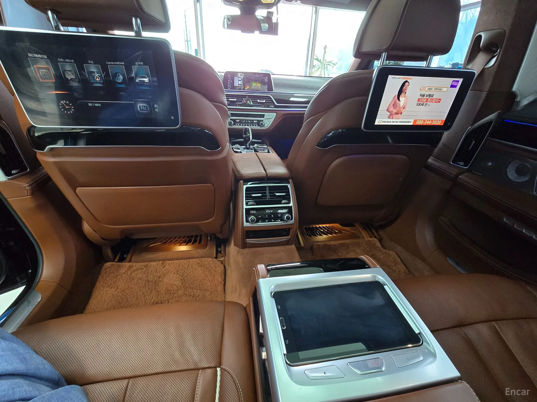 BMW 7 Series (G11) превью 12