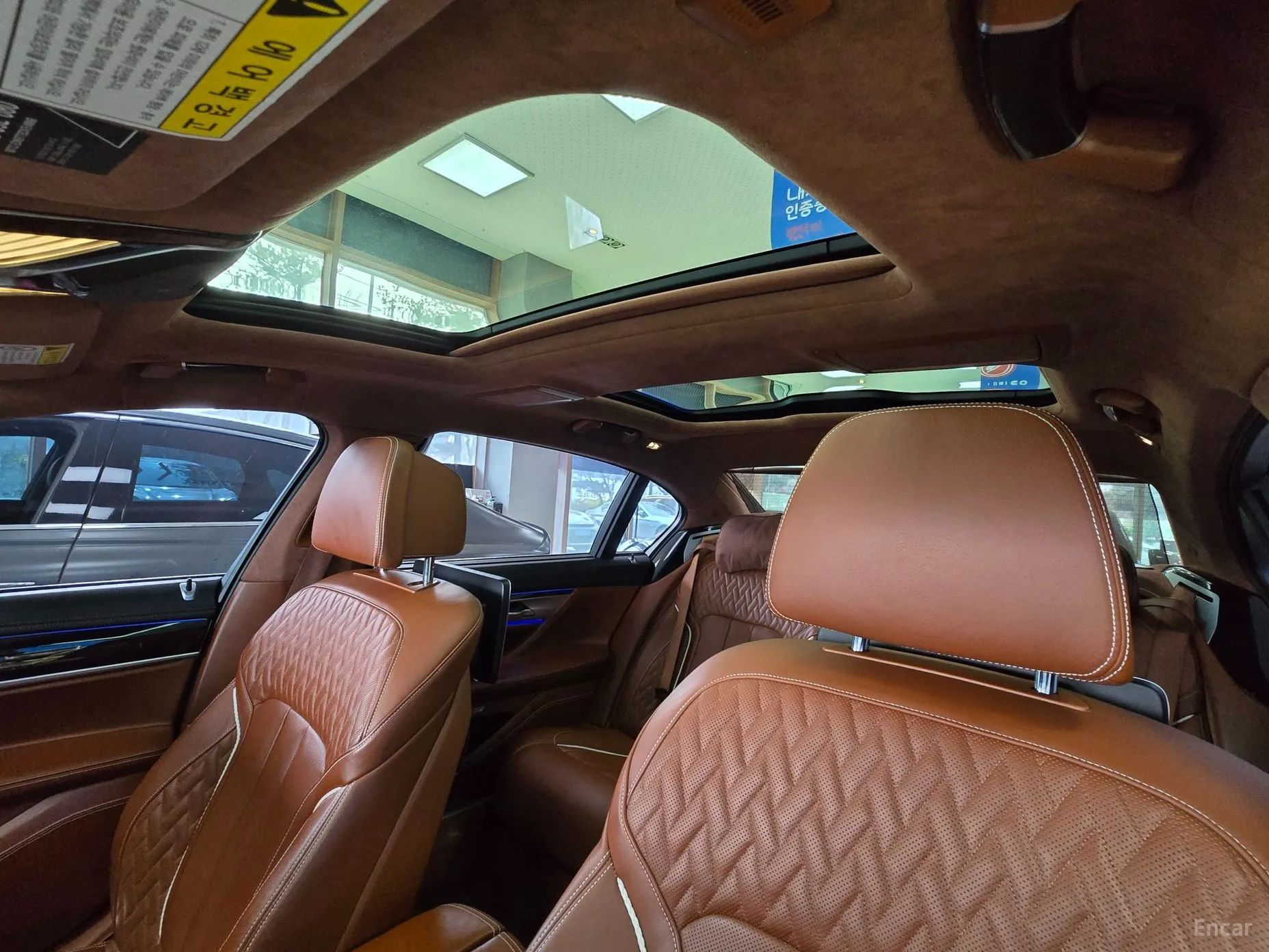 BMW 7 Series (G11) превью 13