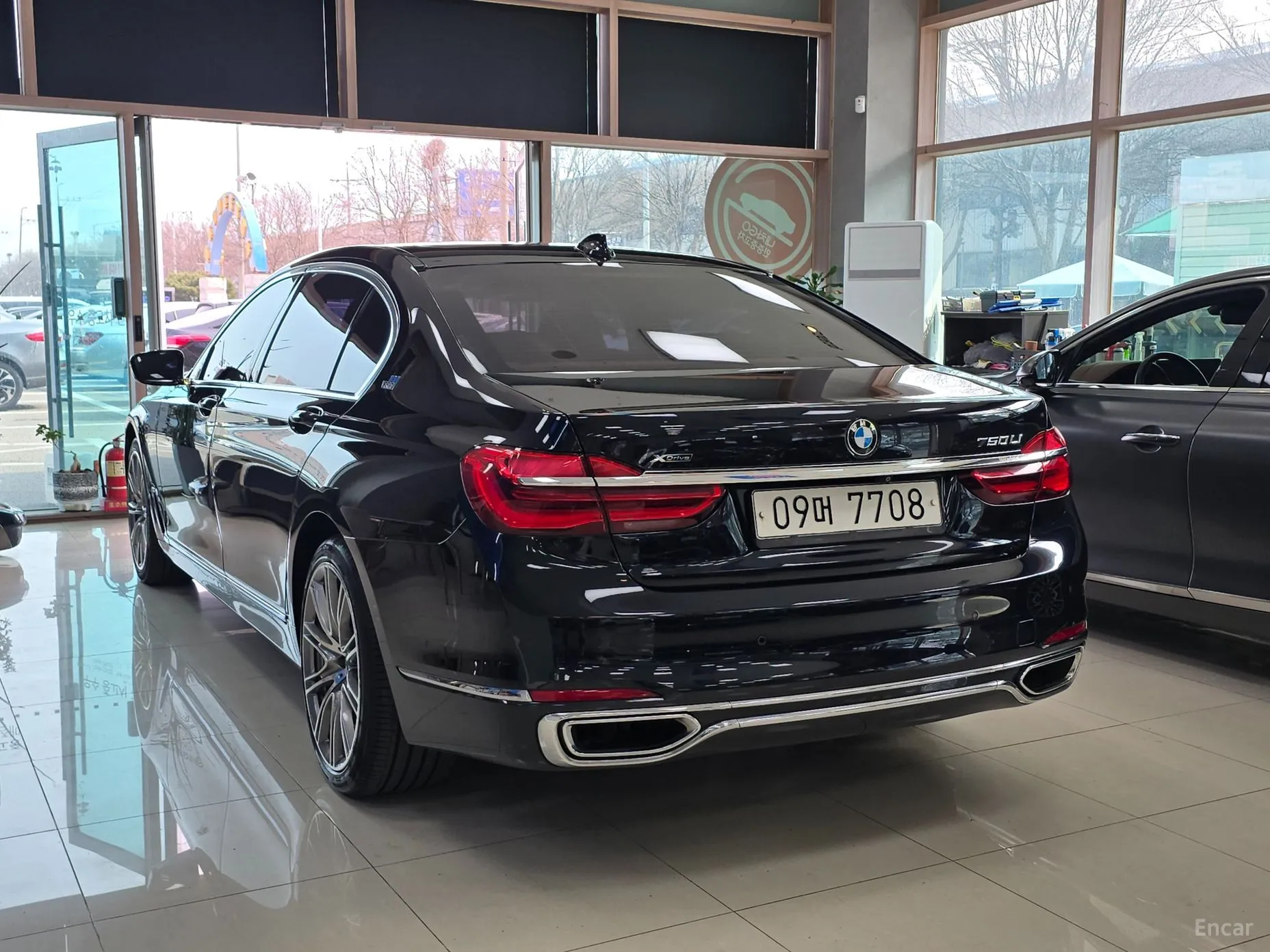 BMW 7 Series (G11) превью 4