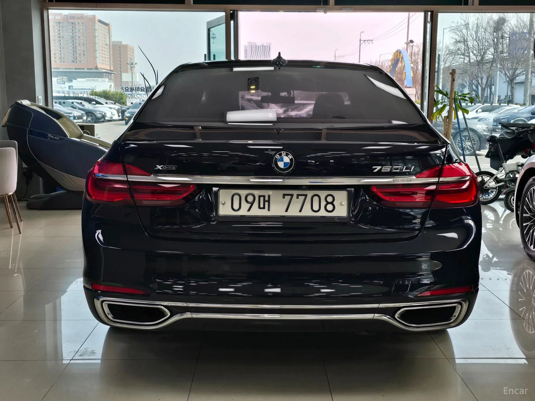 BMW 7 Series (G11) превью 5