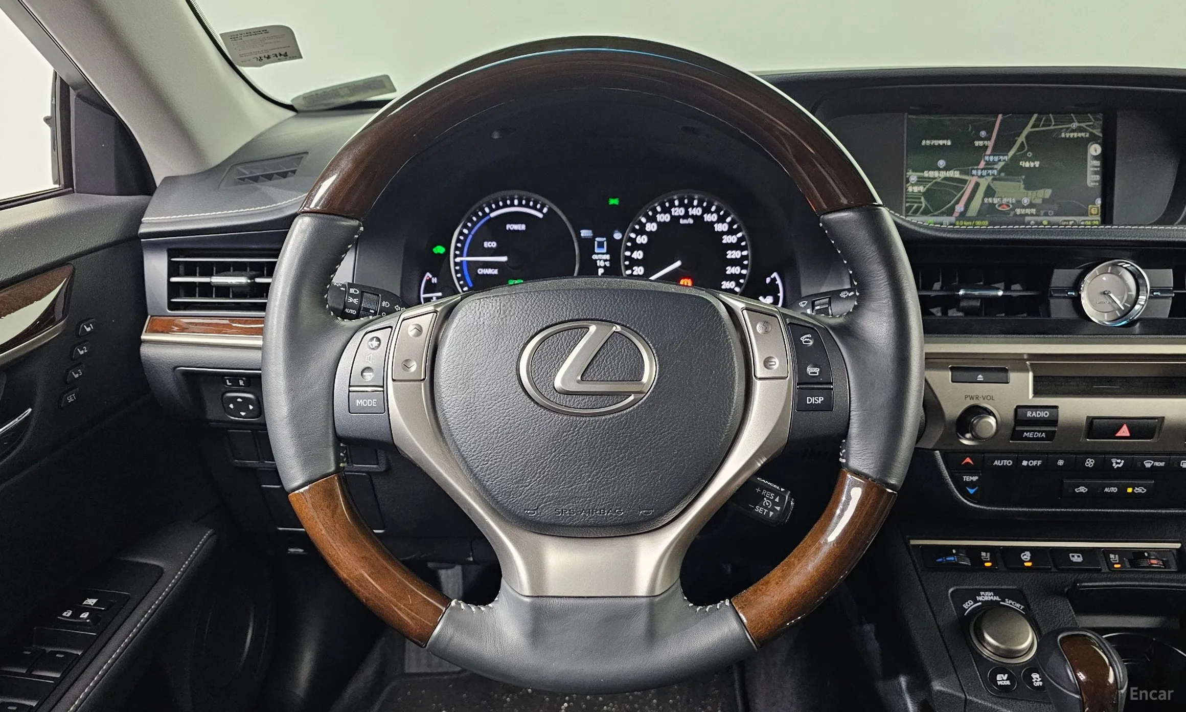 Lexus New ES300h превью 14