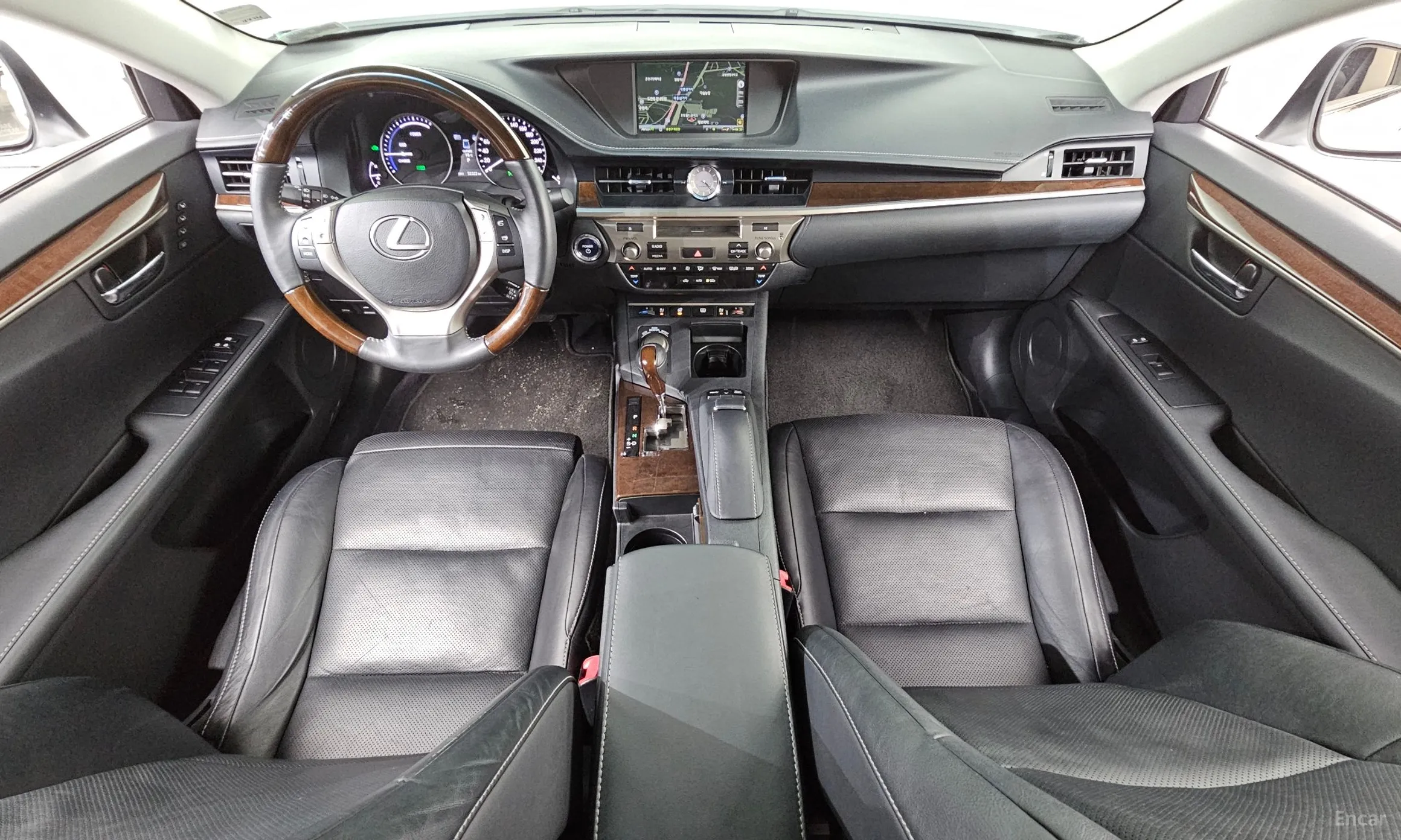 Lexus New ES300h превью 7