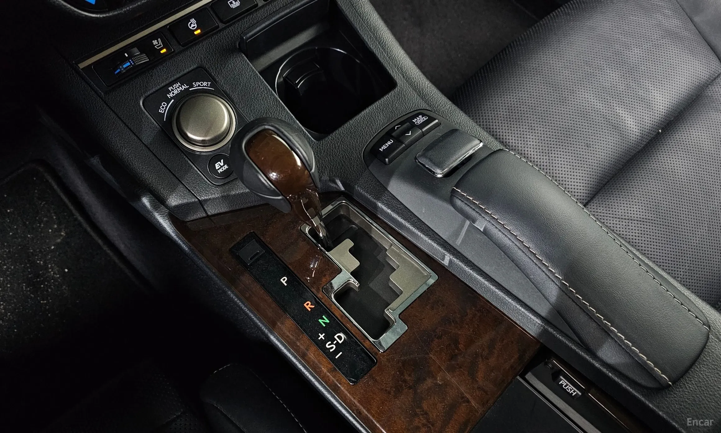 Lexus New ES300h превью 9