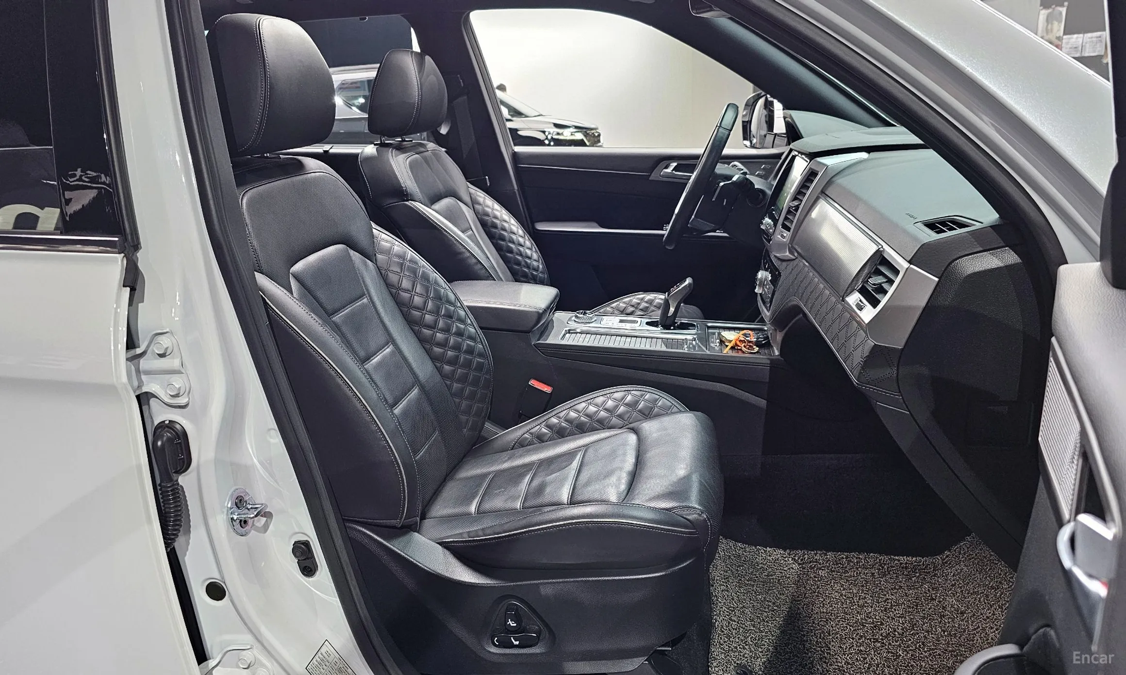 KG Mobility (SsangYong) Rexton превью 10