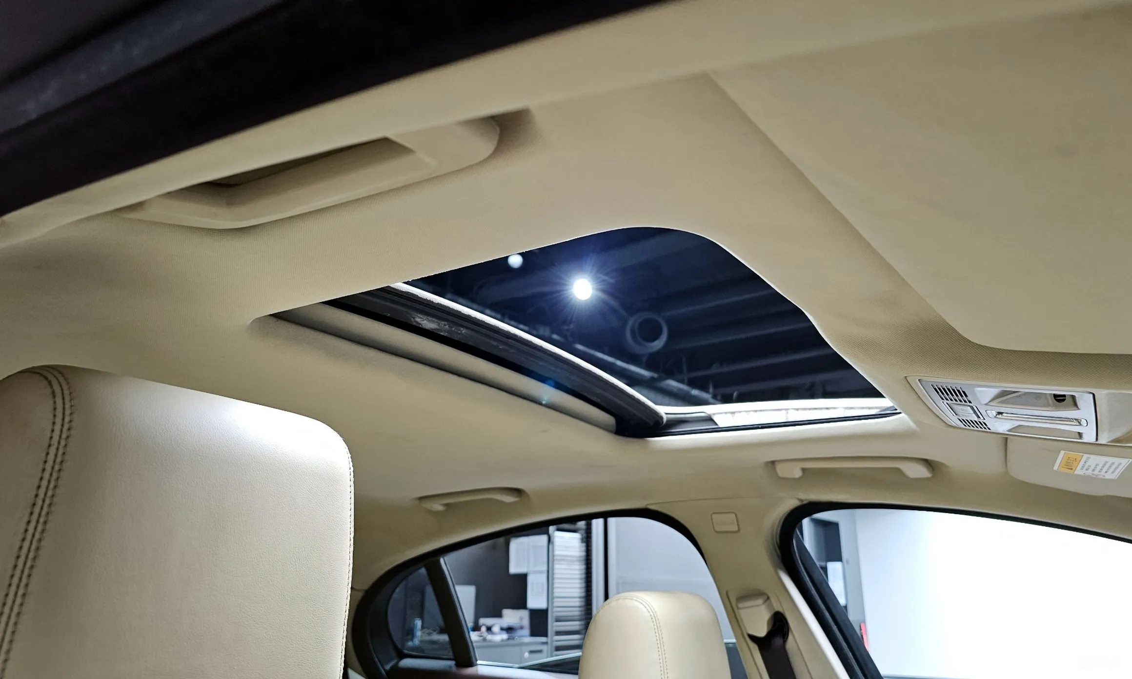 Jaguar New XF превью 19