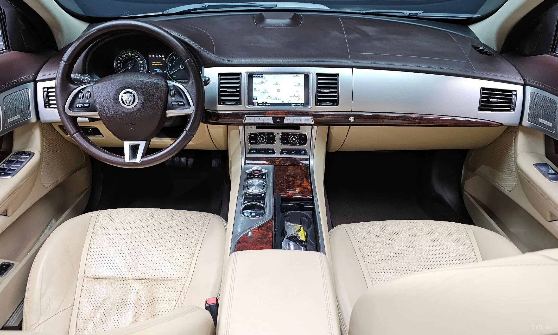 Jaguar New XF превью 7