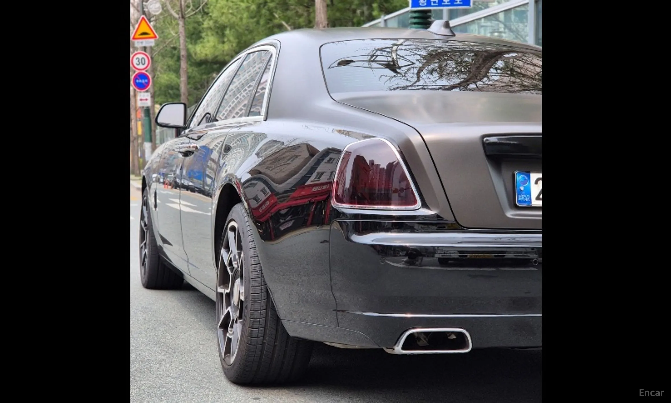 Rolls-Royce Ghost превью 3