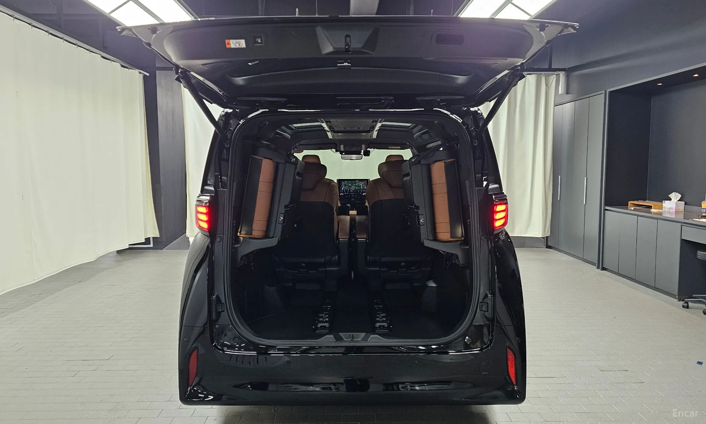 Toyota Alphard 4th Generation превью 20