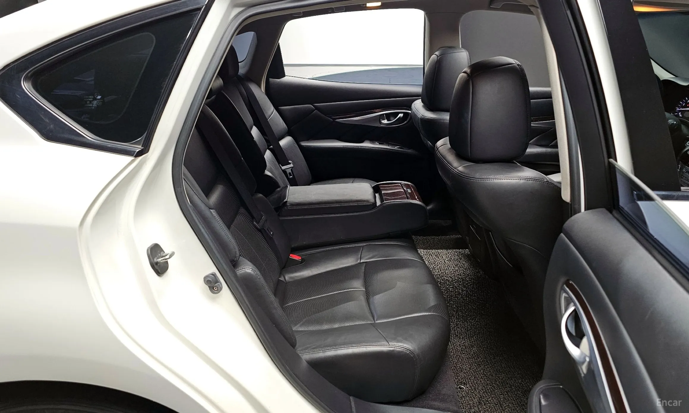 Infiniti M37 превью 11
