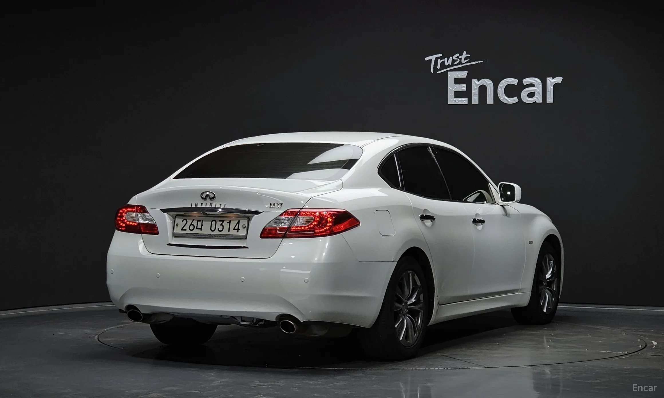 Infiniti M37