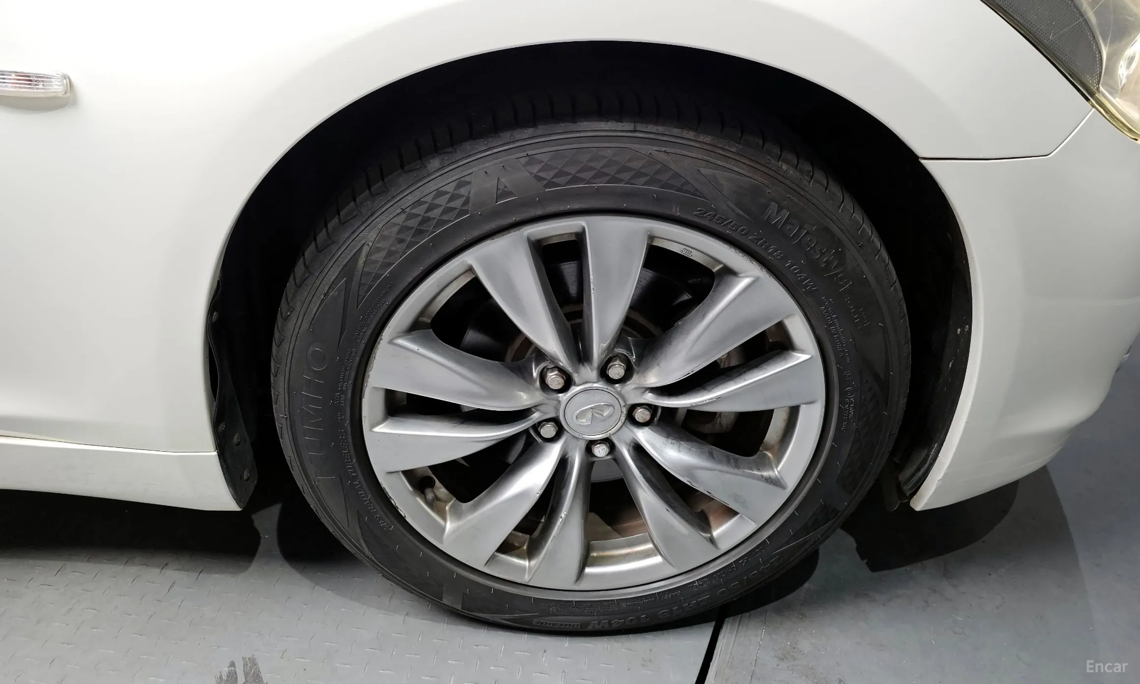 Infiniti M37 превью 5