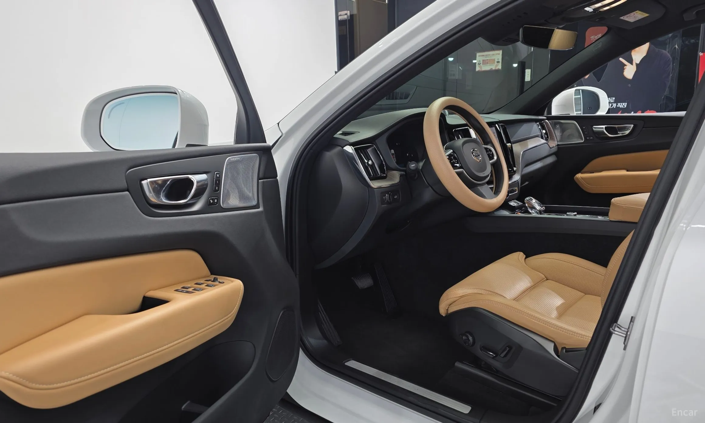 Volvo XC60 Gen 2 превью 10