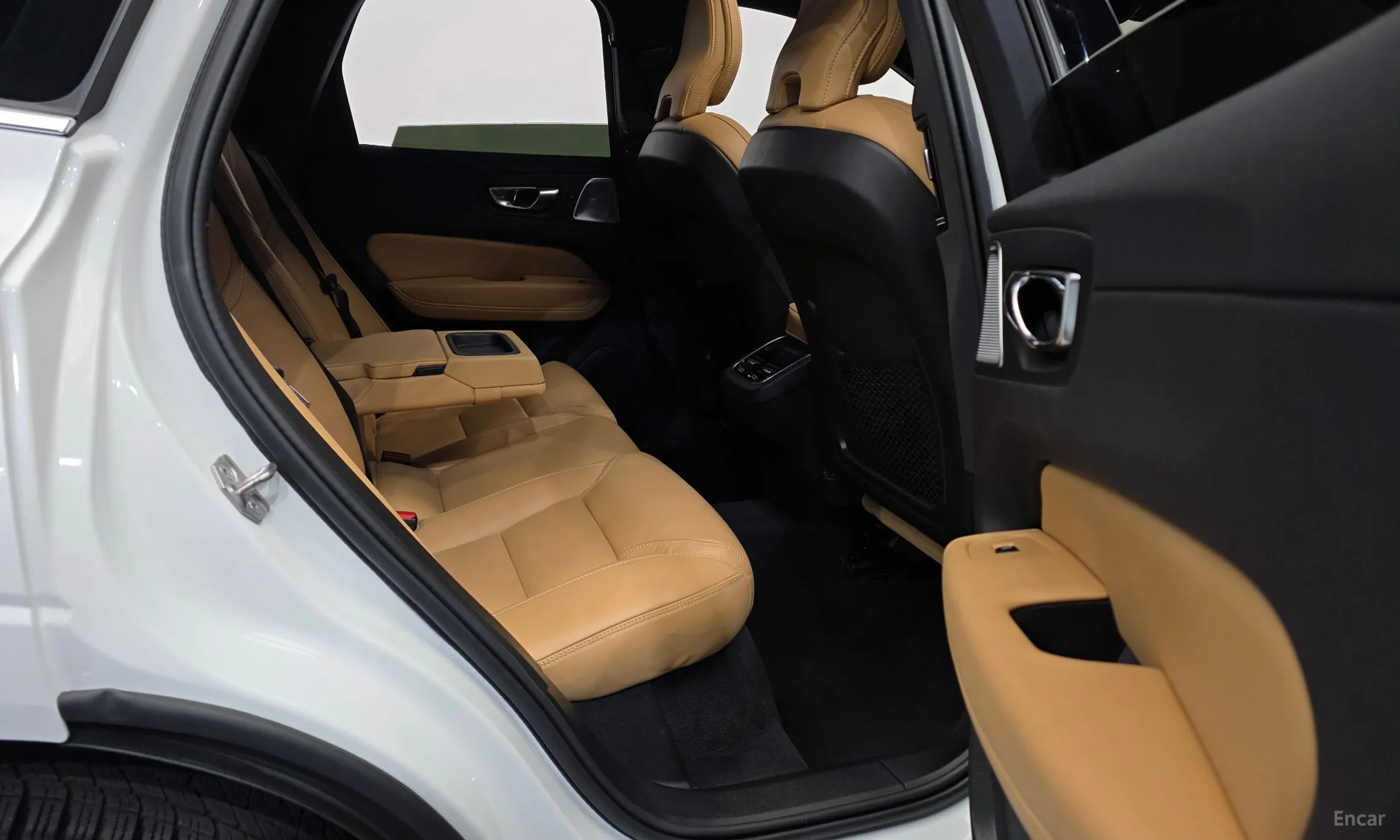 Volvo XC60 Gen 2 превью 12