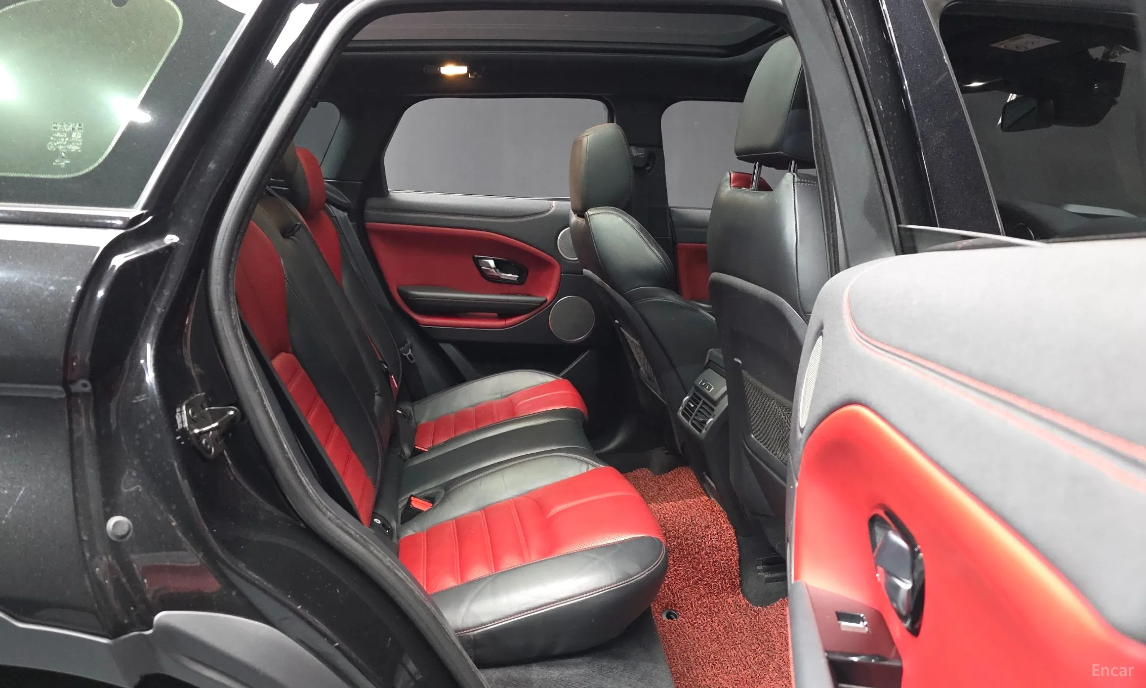 Land Rover Range Rover Evoque превью 12