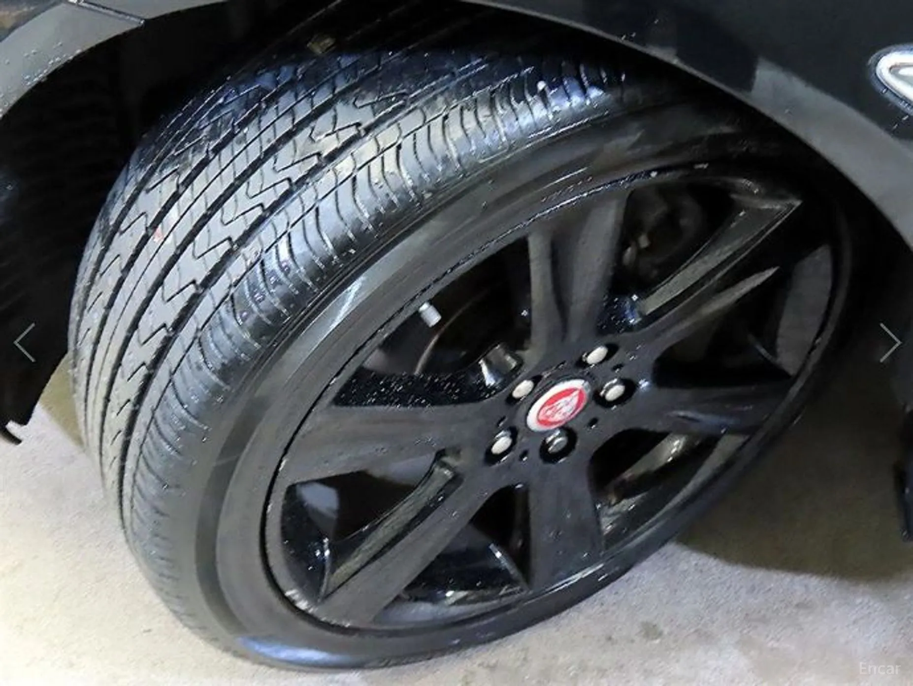 Jaguar XE превью 20