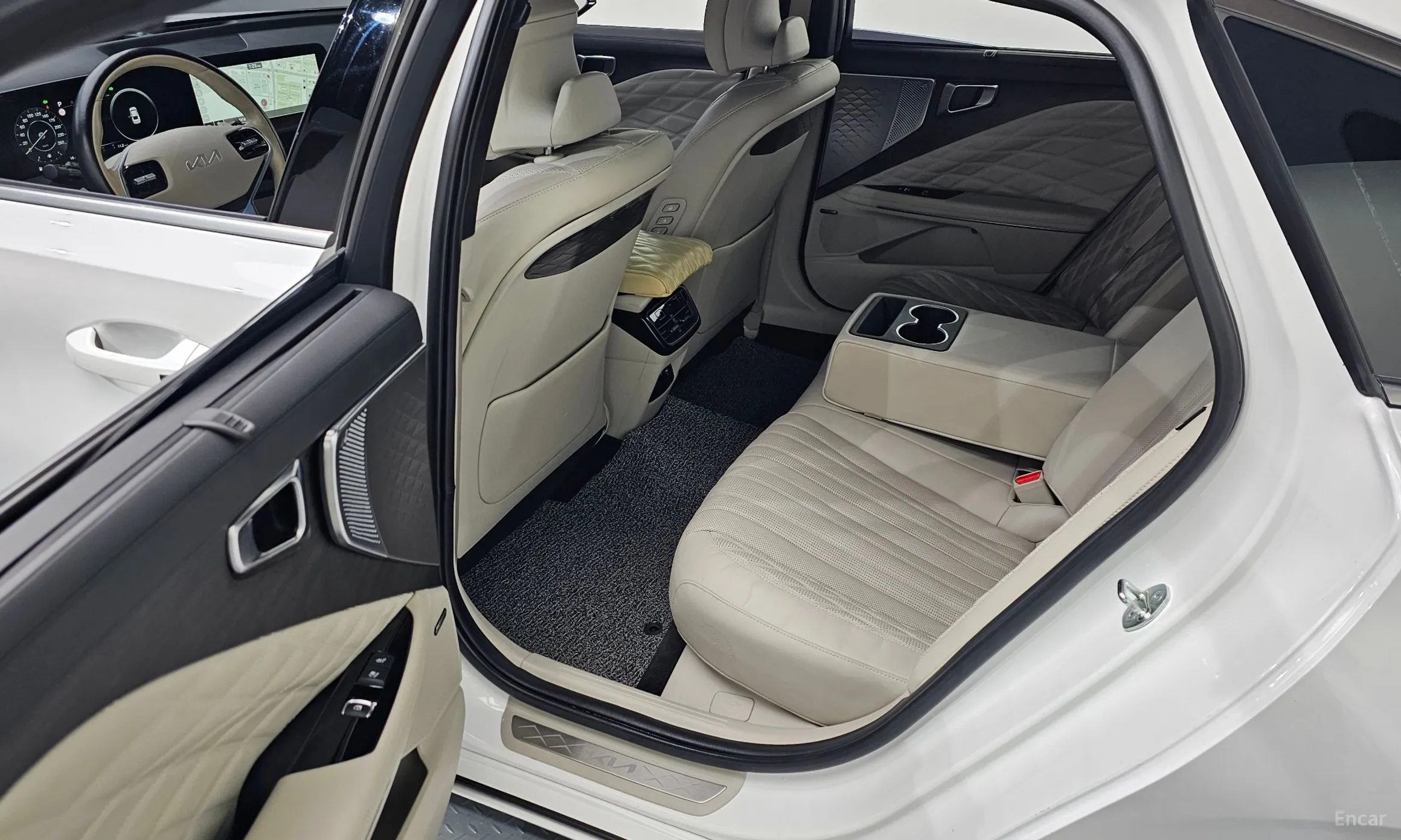 Kia K8 превью 12