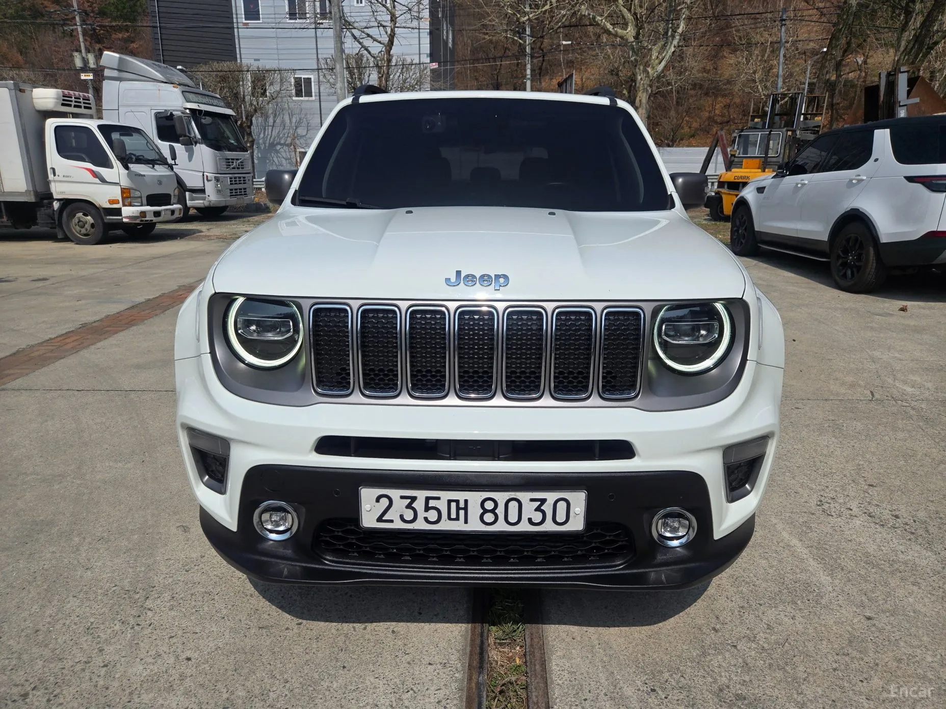 Jeep Renegade превью 3