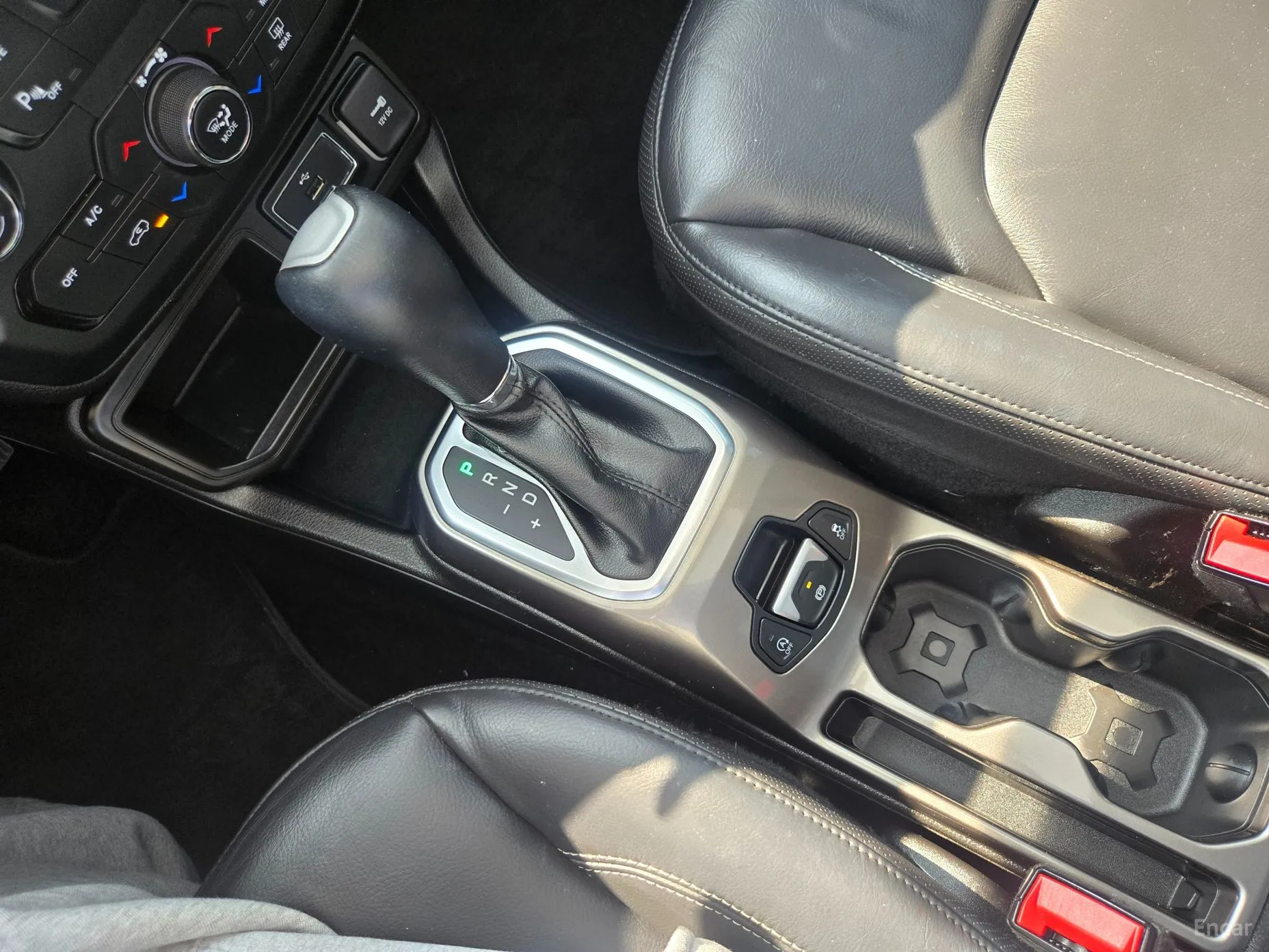 Jeep Renegade превью 9