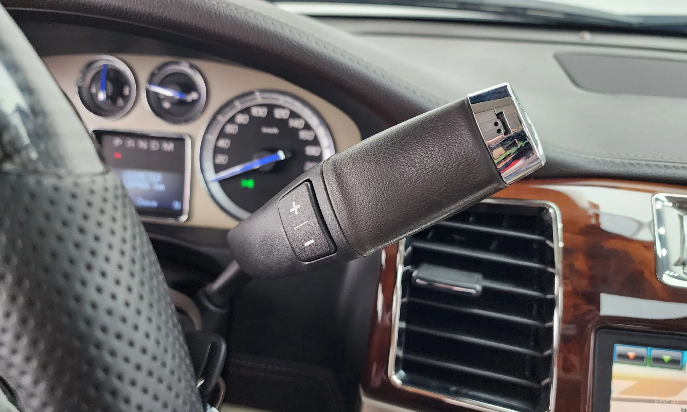 Cadillac Escalade превью 9