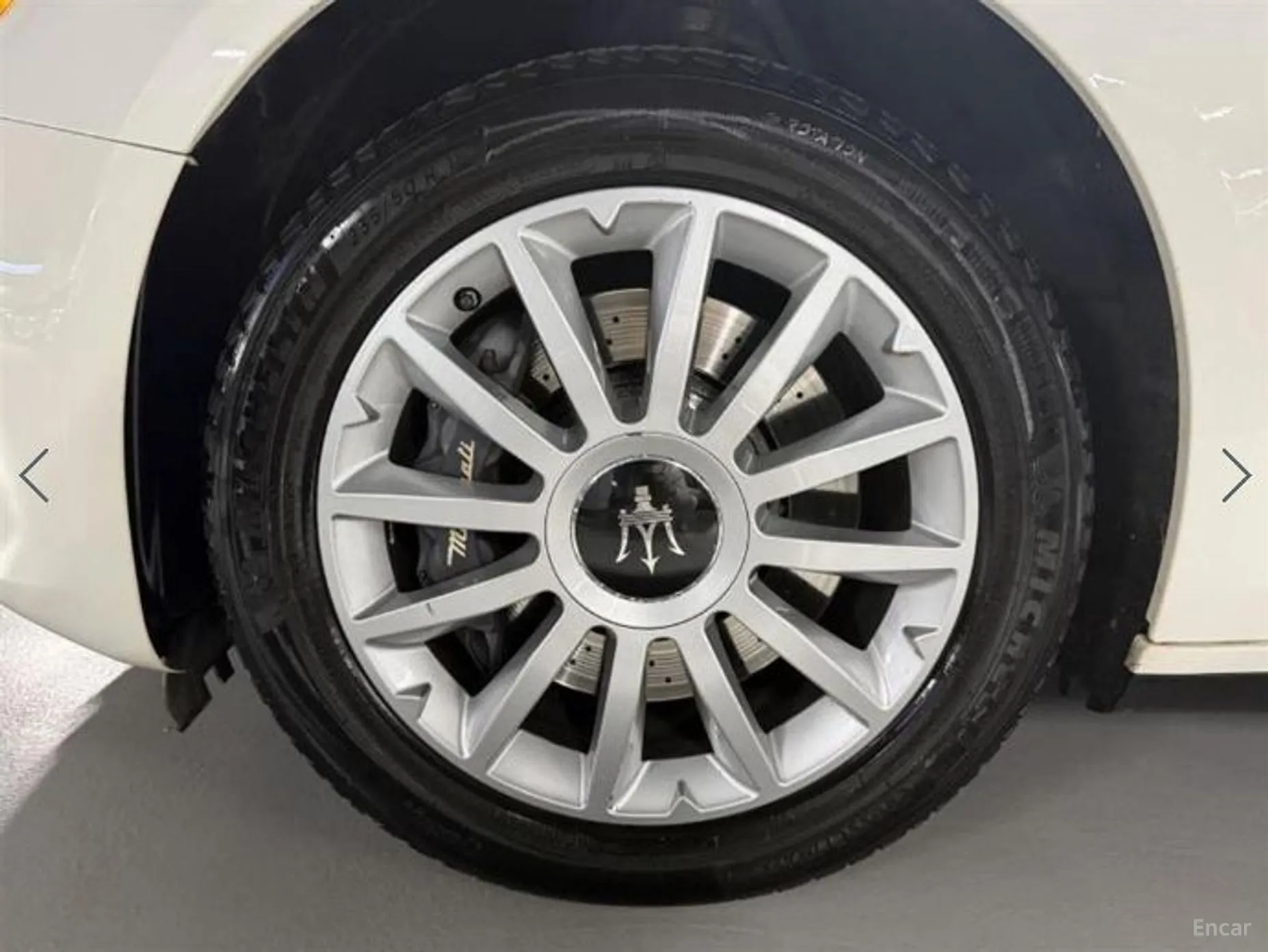 Maserati Ghibli превью 20