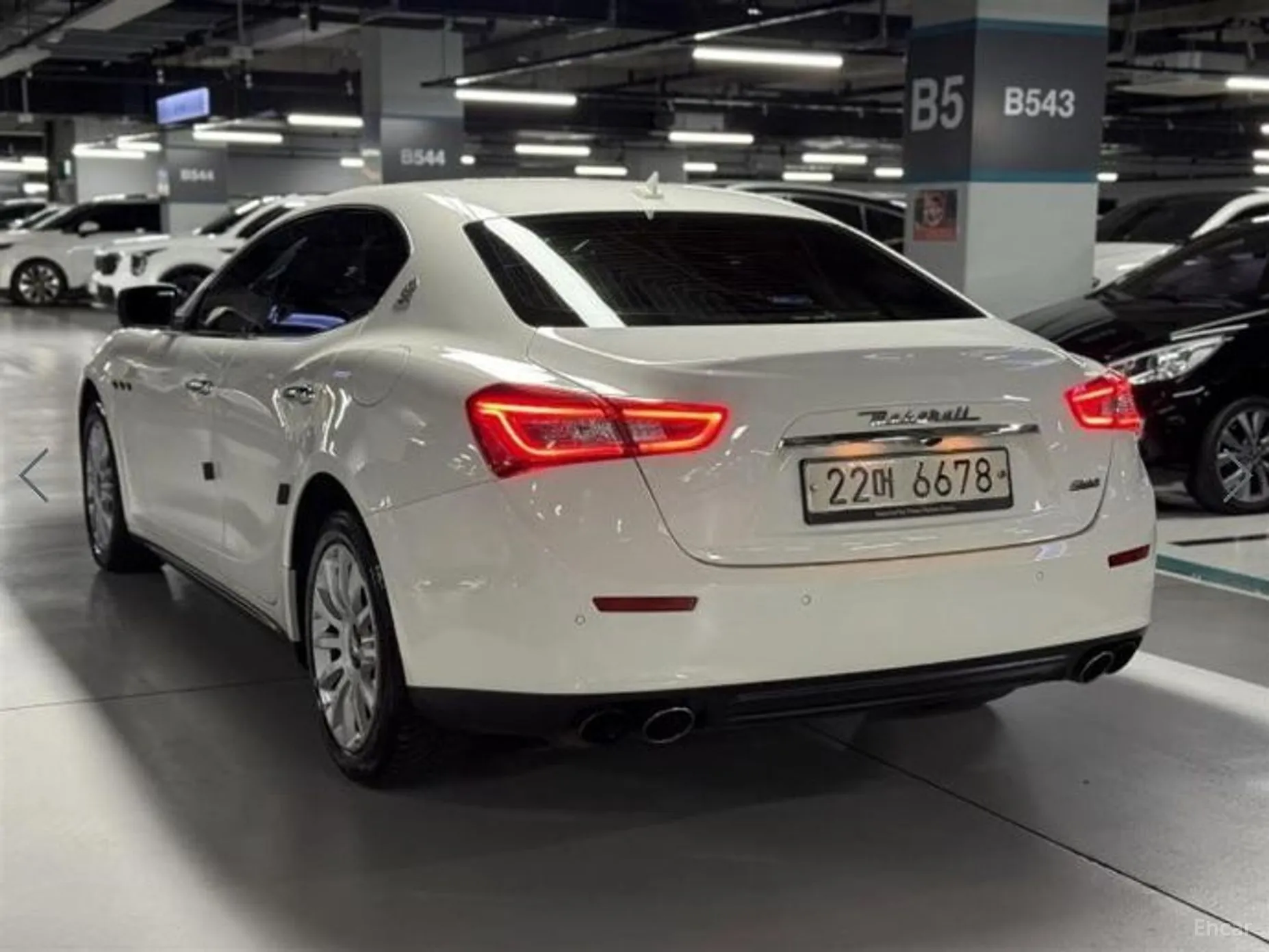 Maserati Ghibli превью 4