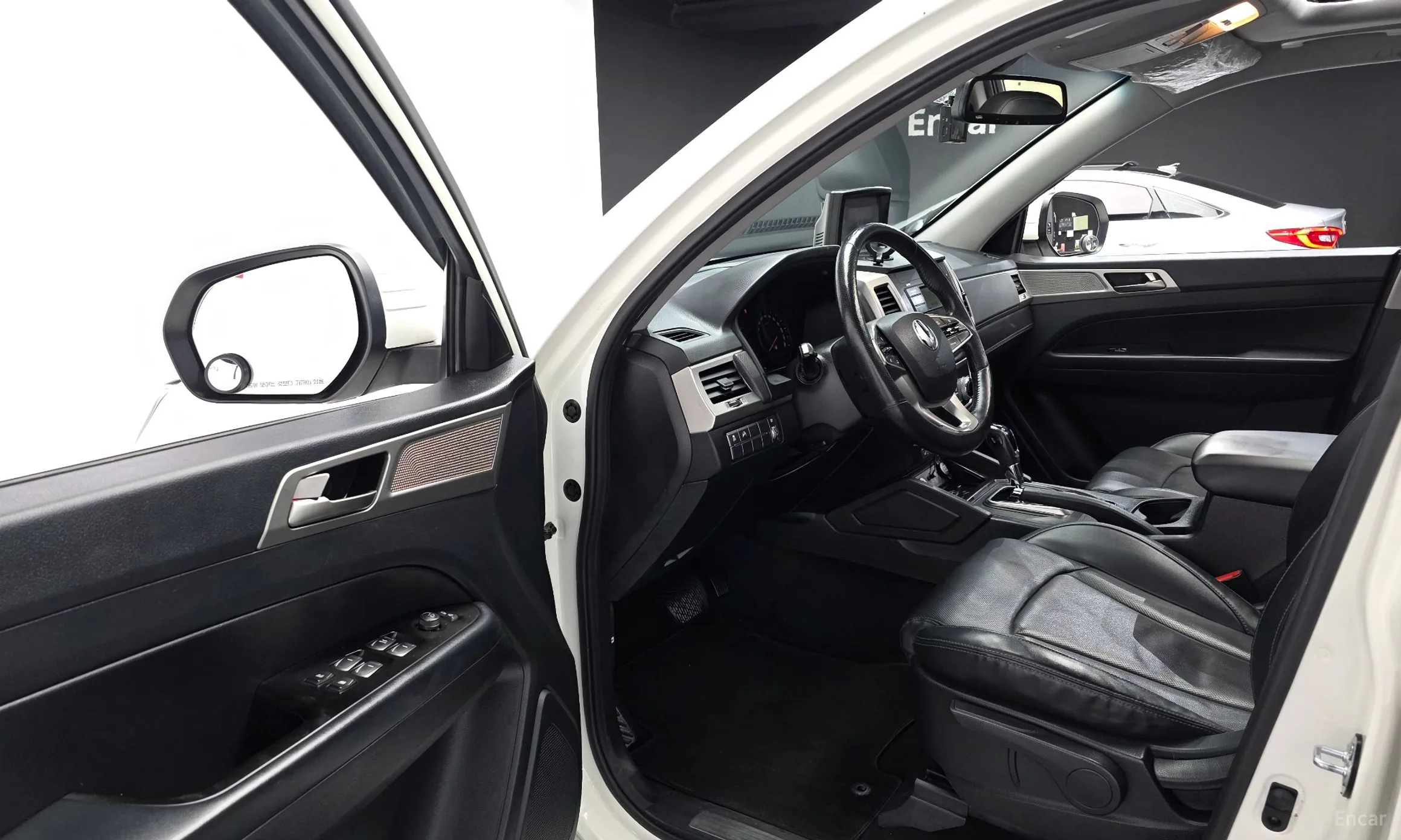 KG Mobility (SsangYong) Rexton Sports превью 11